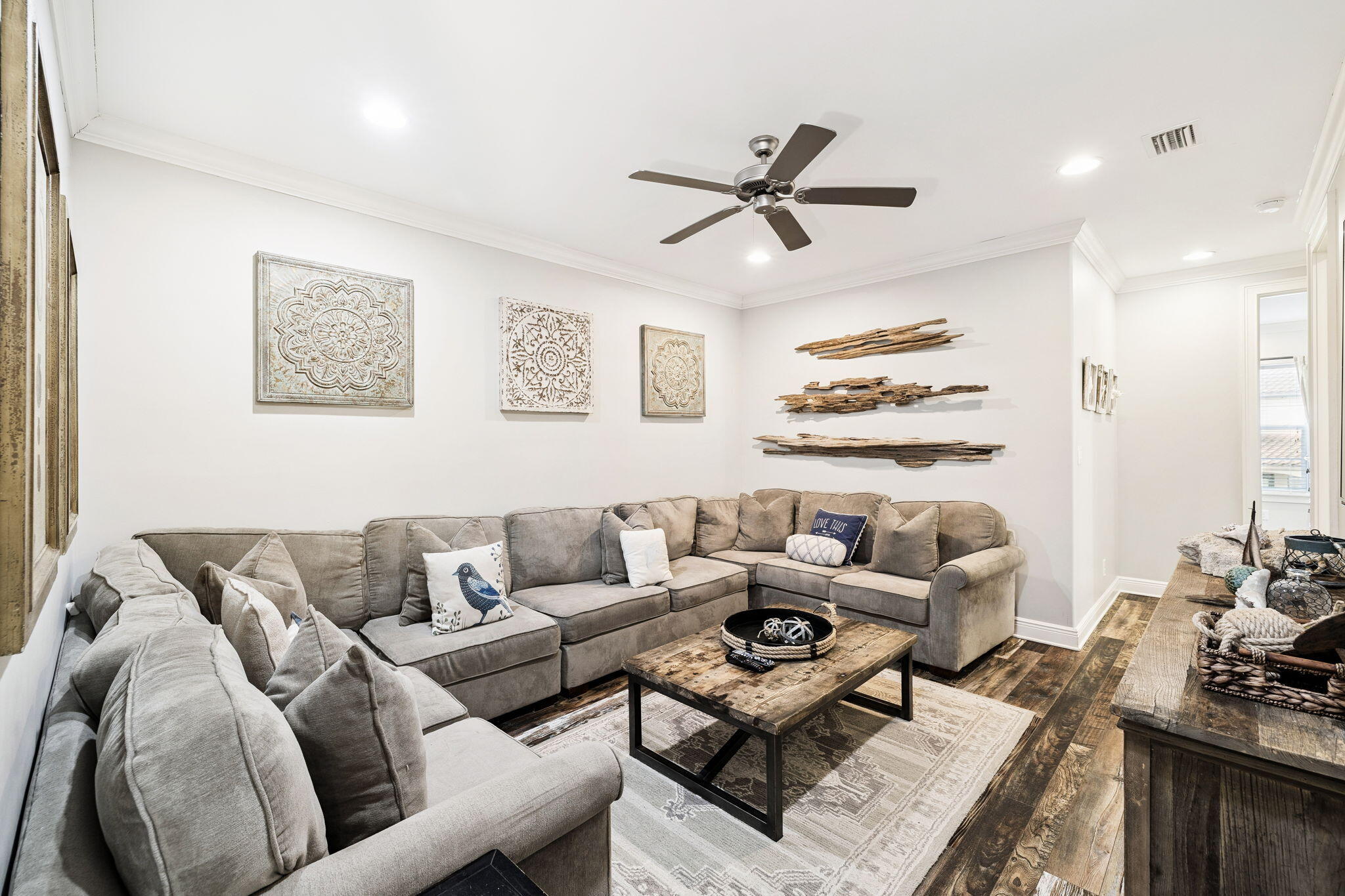 Villa Lago - Residential