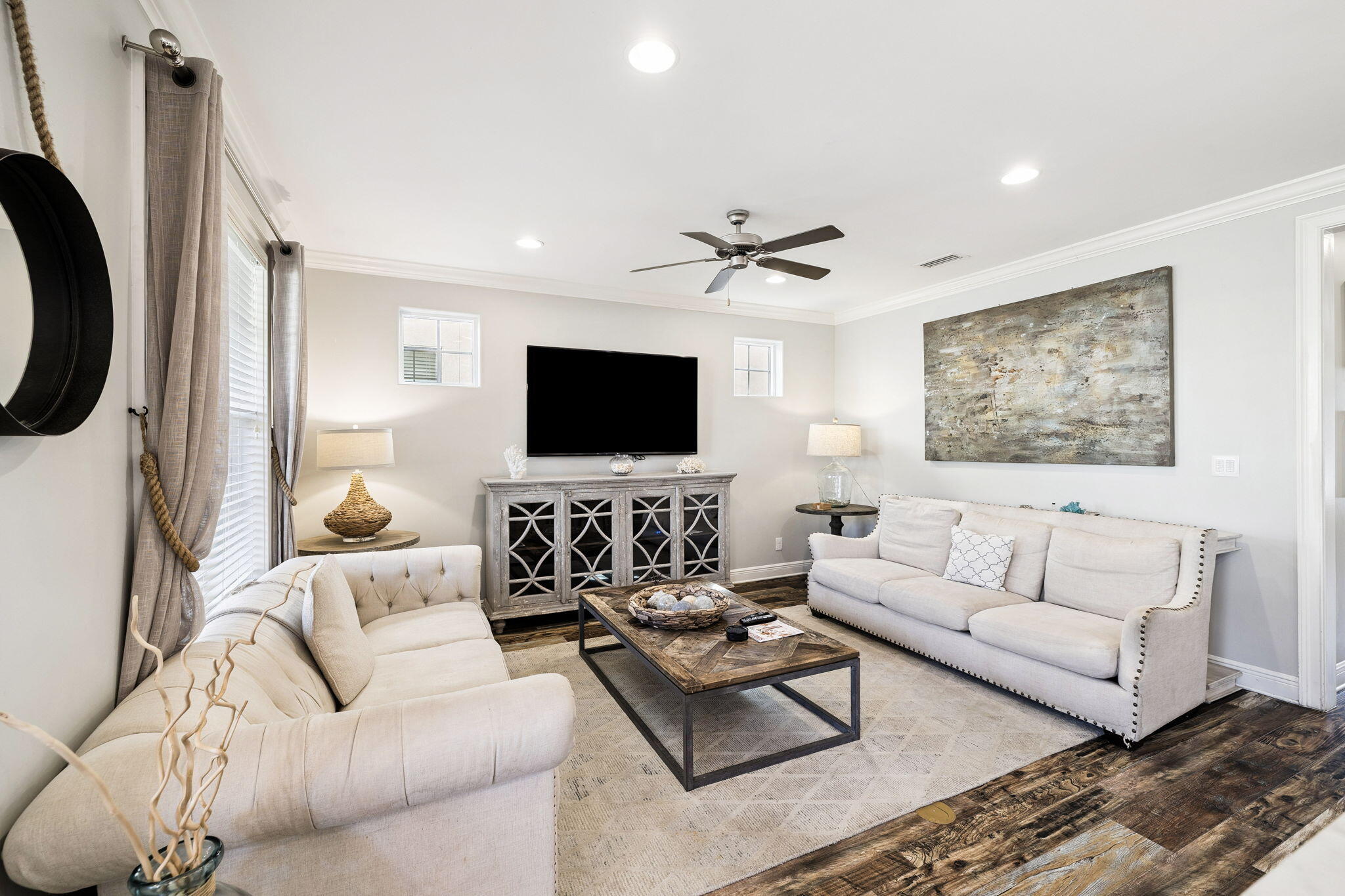 Villa Lago - Residential