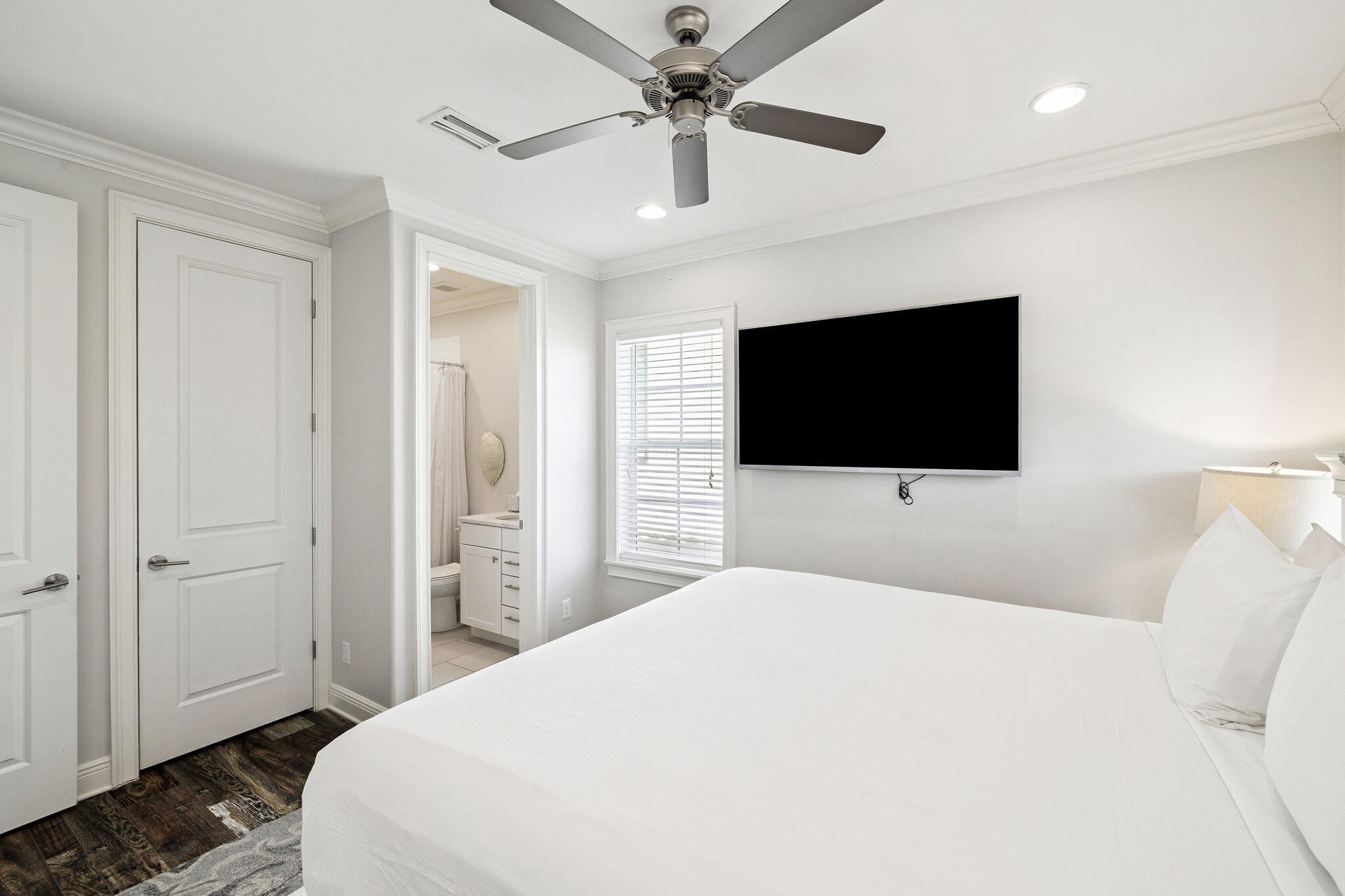 Villa Lago - Residential