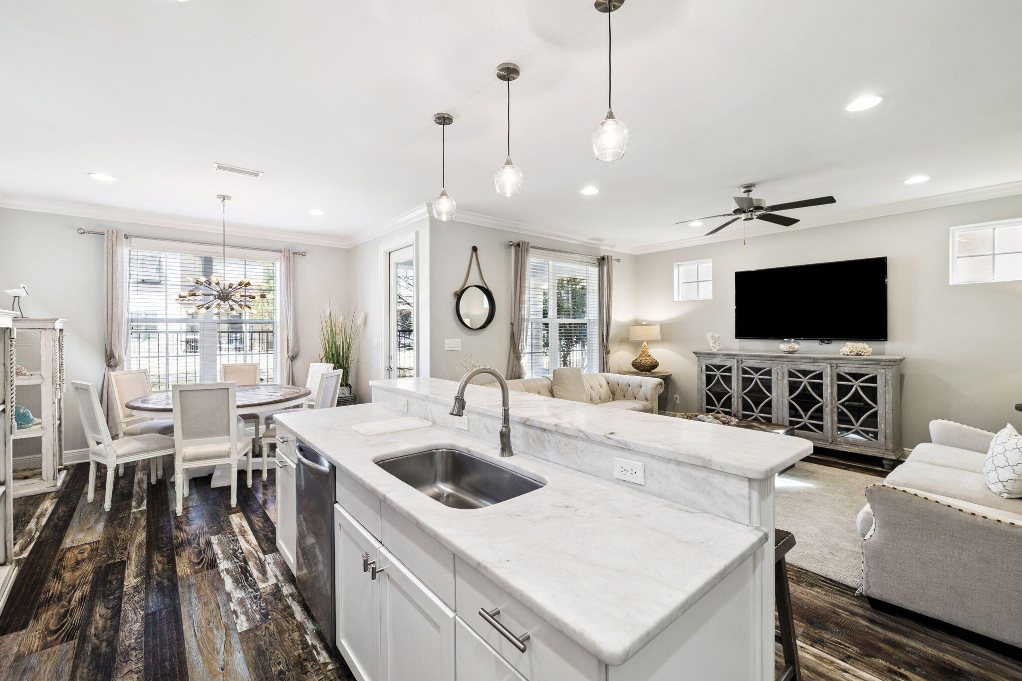 Villa Lago - Residential