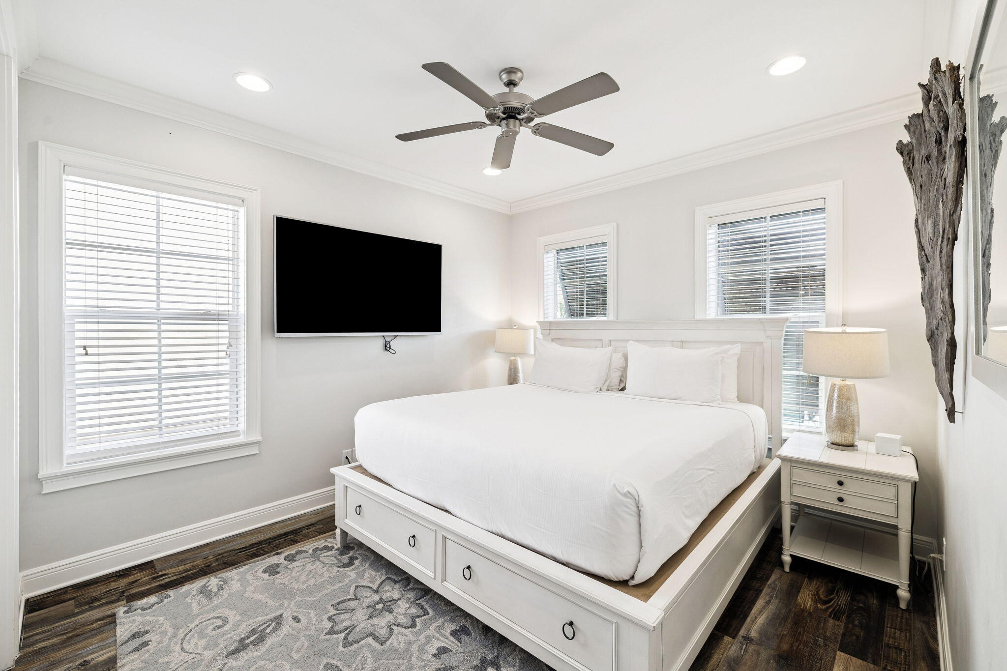 Villa Lago - Residential