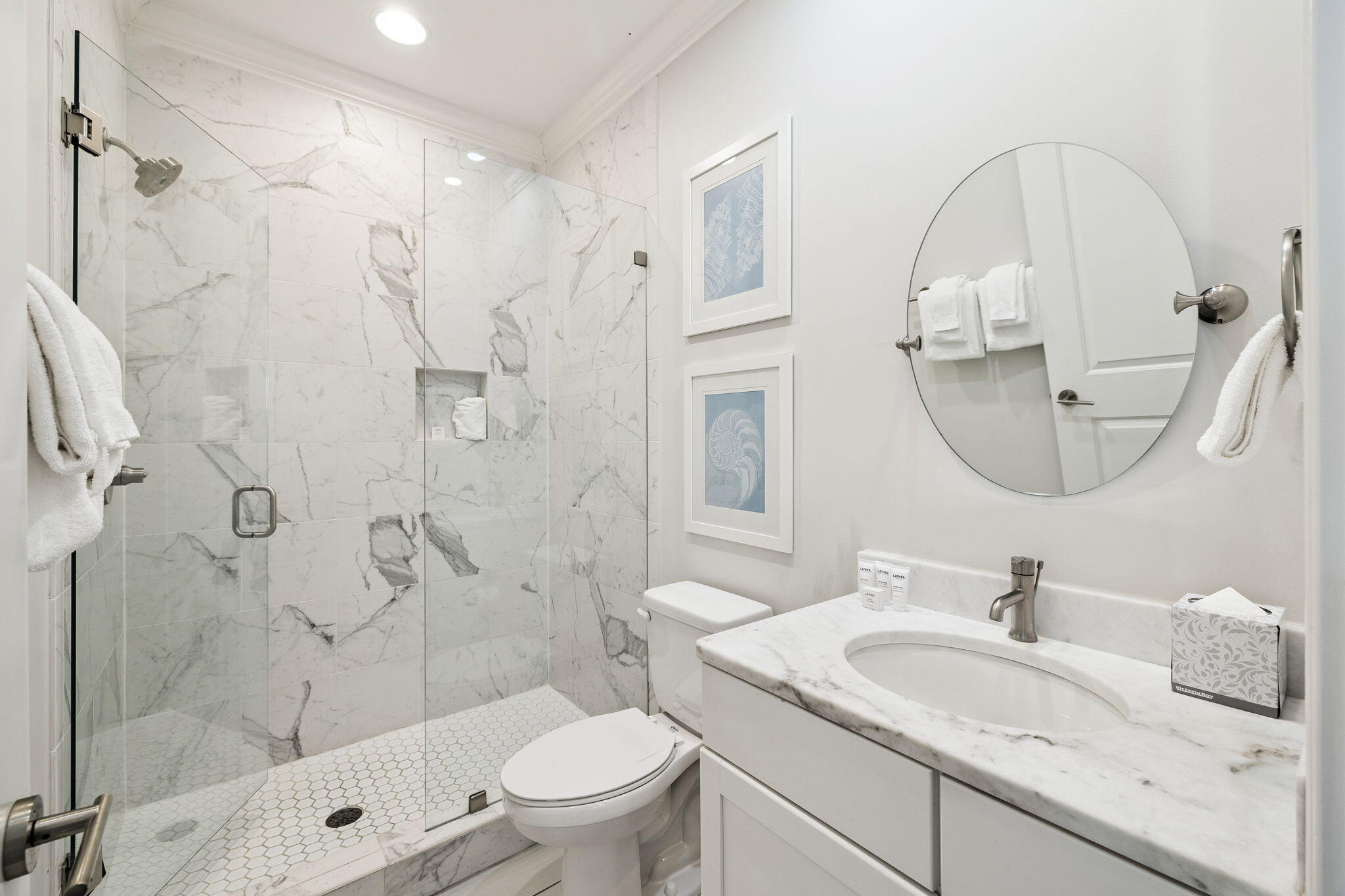 Villa Lago - Residential