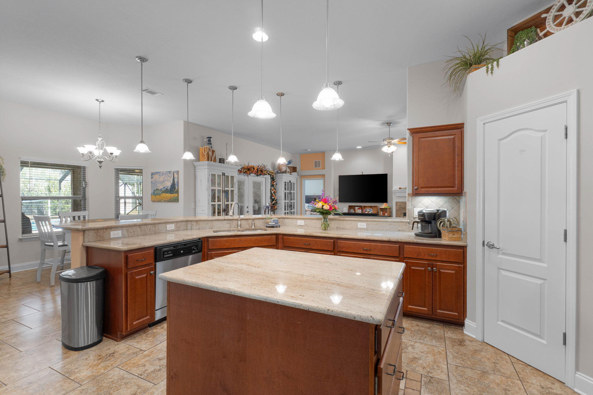 HOLLEY BY THE SEA - Residential