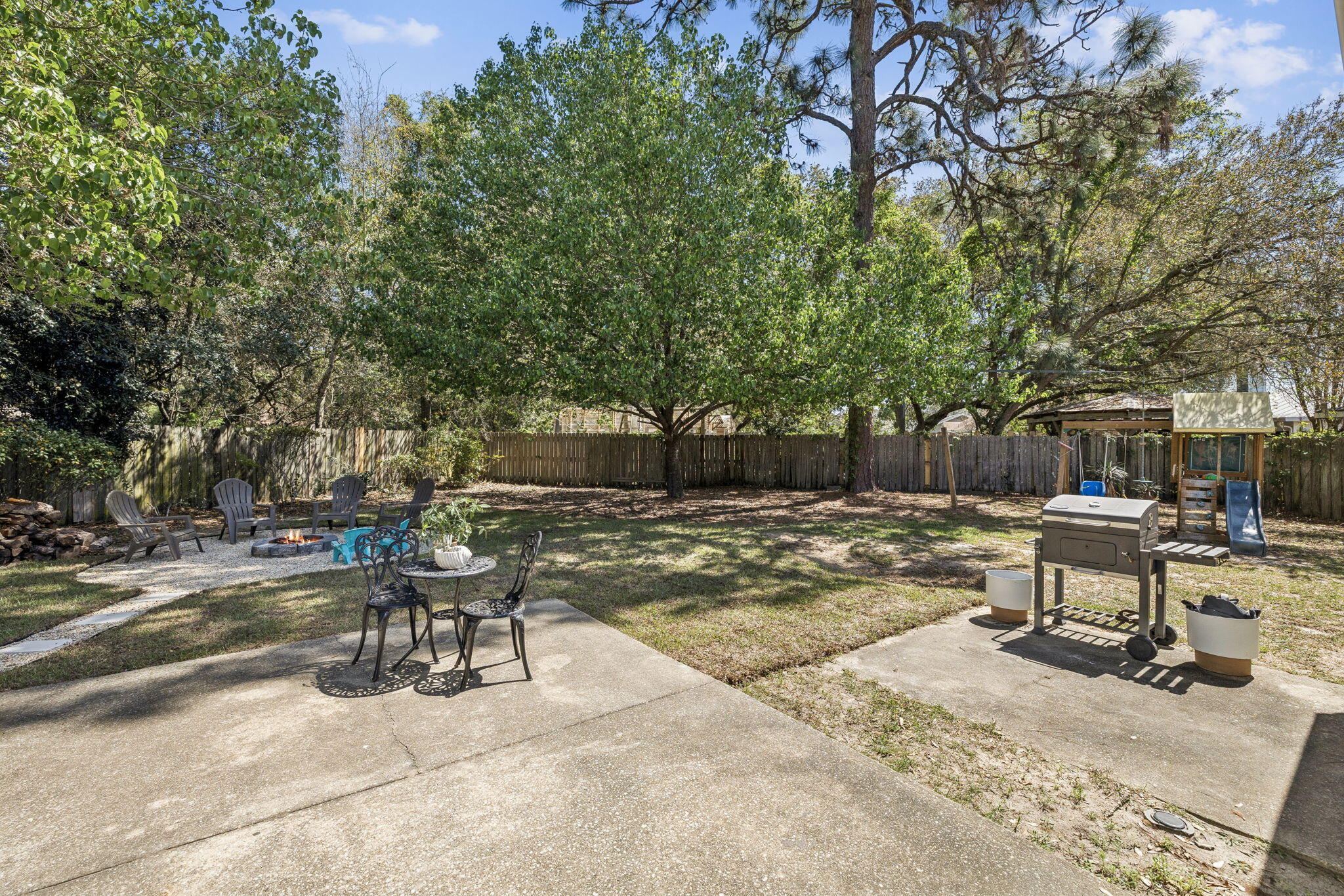 MEADOW WOODS - Residential