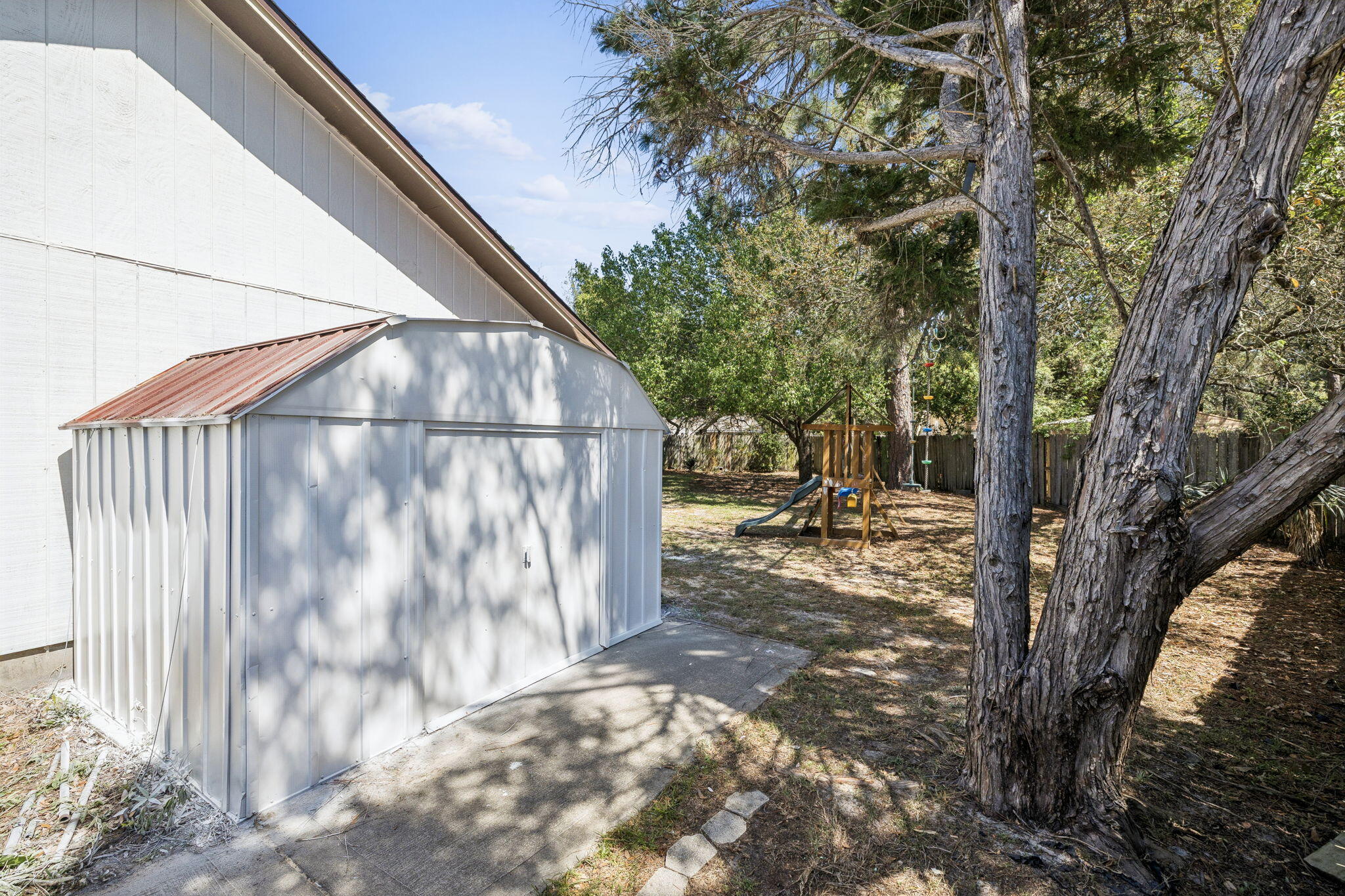 MEADOW WOODS - Residential