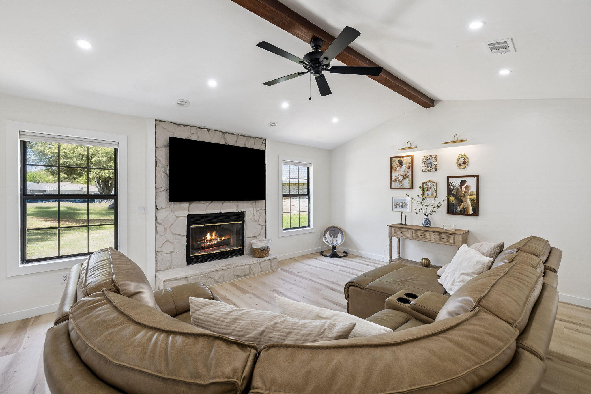 MEADOW WOODS - Residential