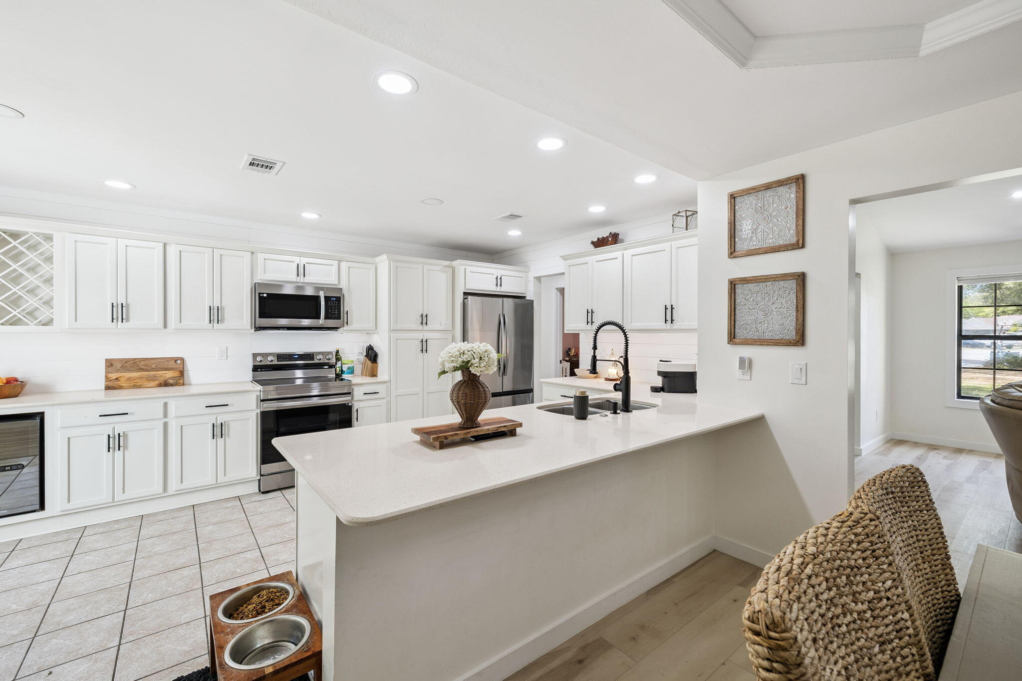 MEADOW WOODS - Residential