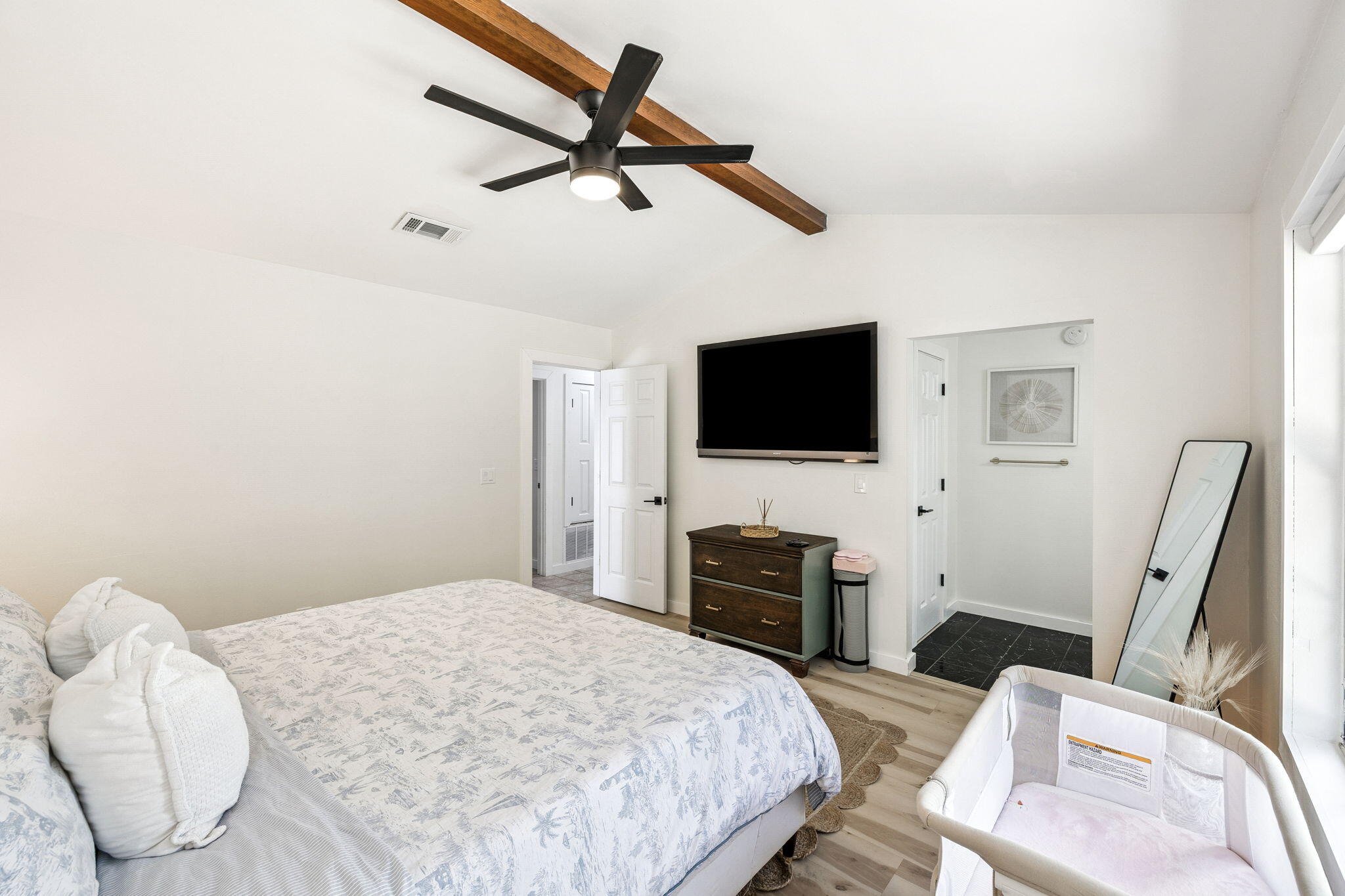 MEADOW WOODS - Residential