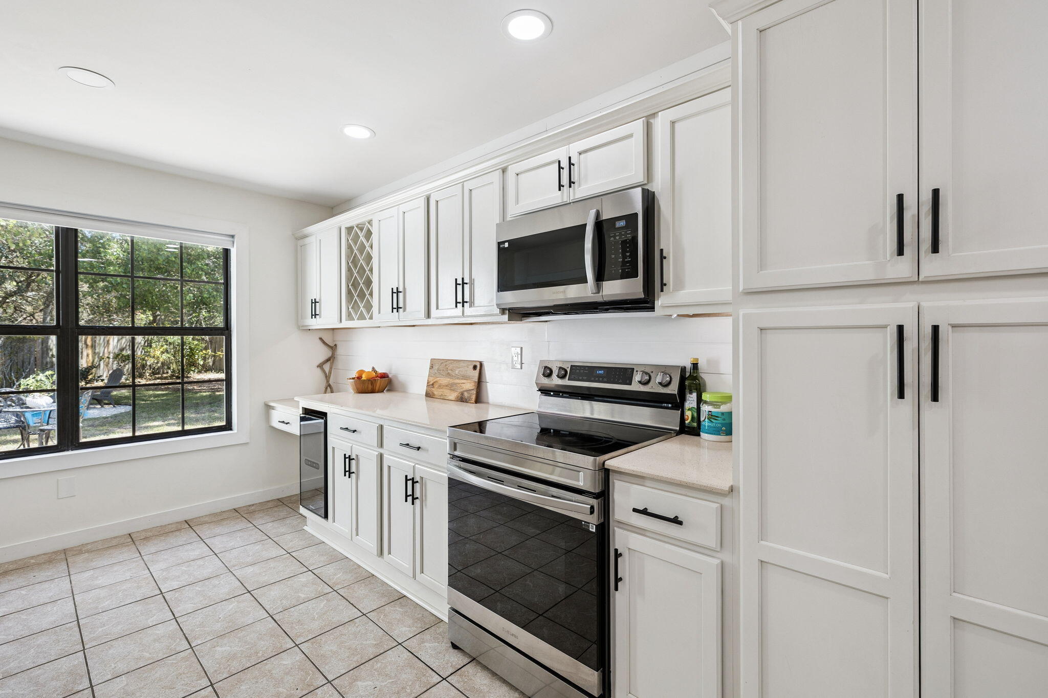 MEADOW WOODS - Residential