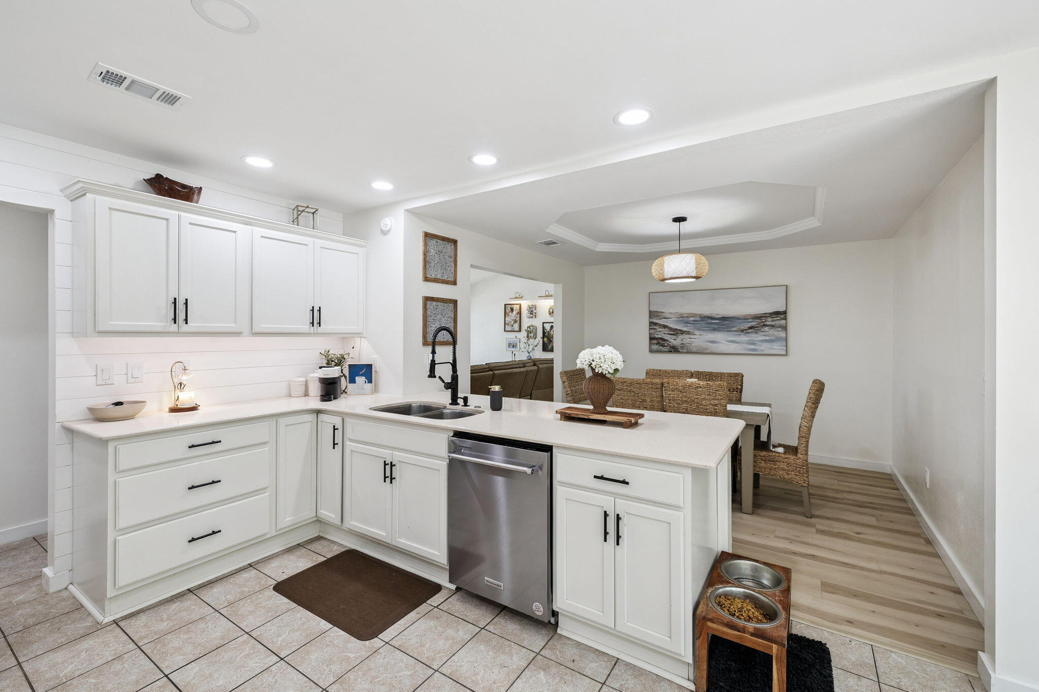 MEADOW WOODS - Residential