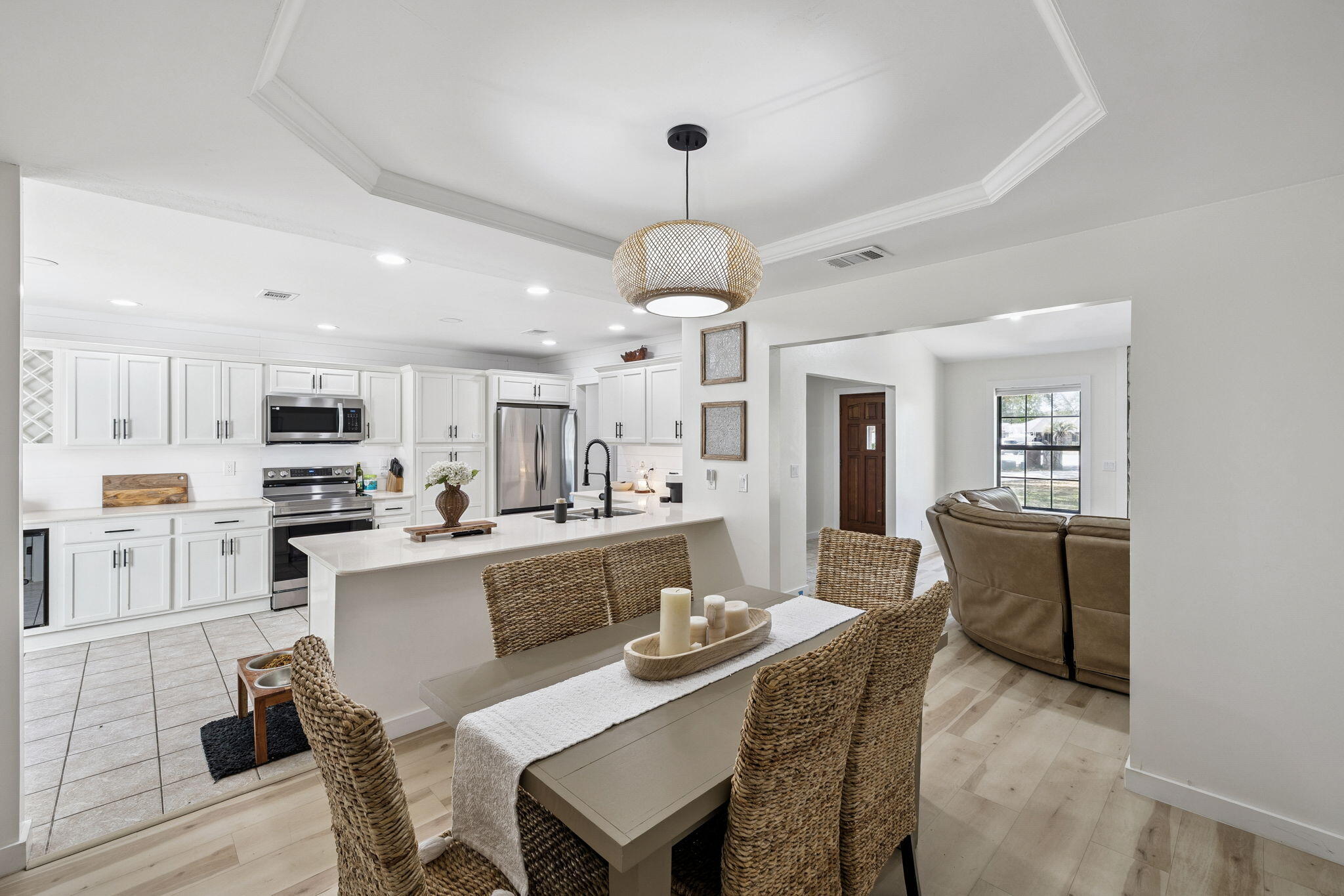 MEADOW WOODS - Residential