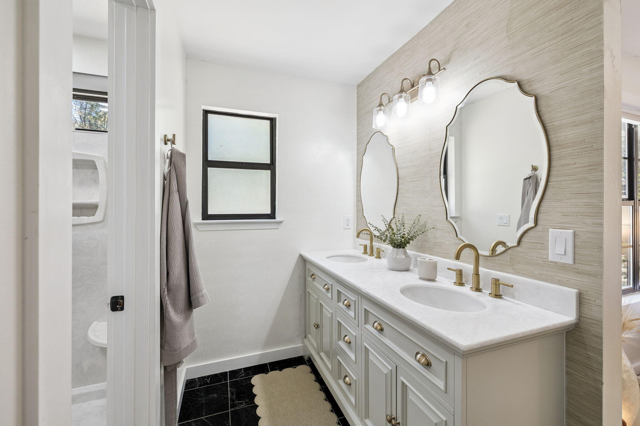 MEADOW WOODS - Residential