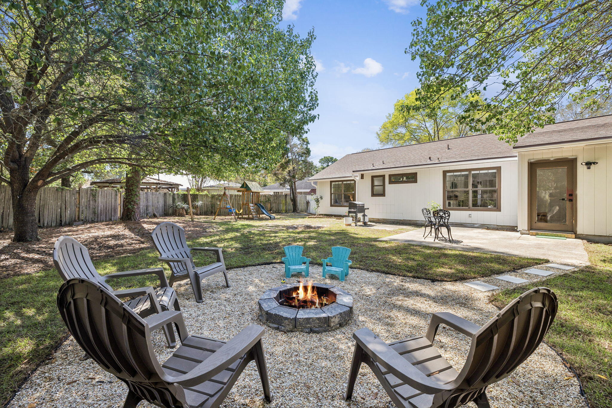 MEADOW WOODS - Residential