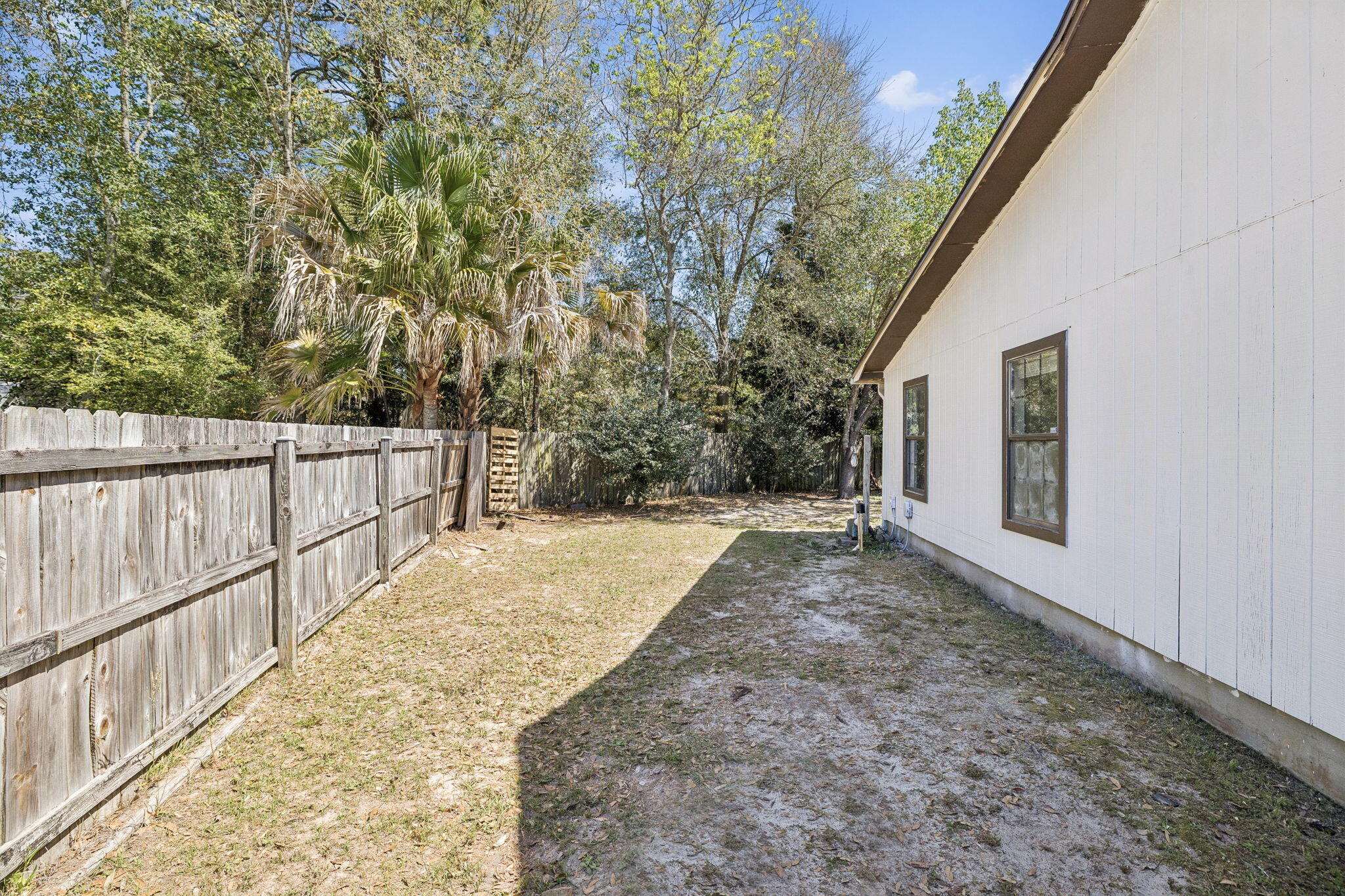 MEADOW WOODS - Residential