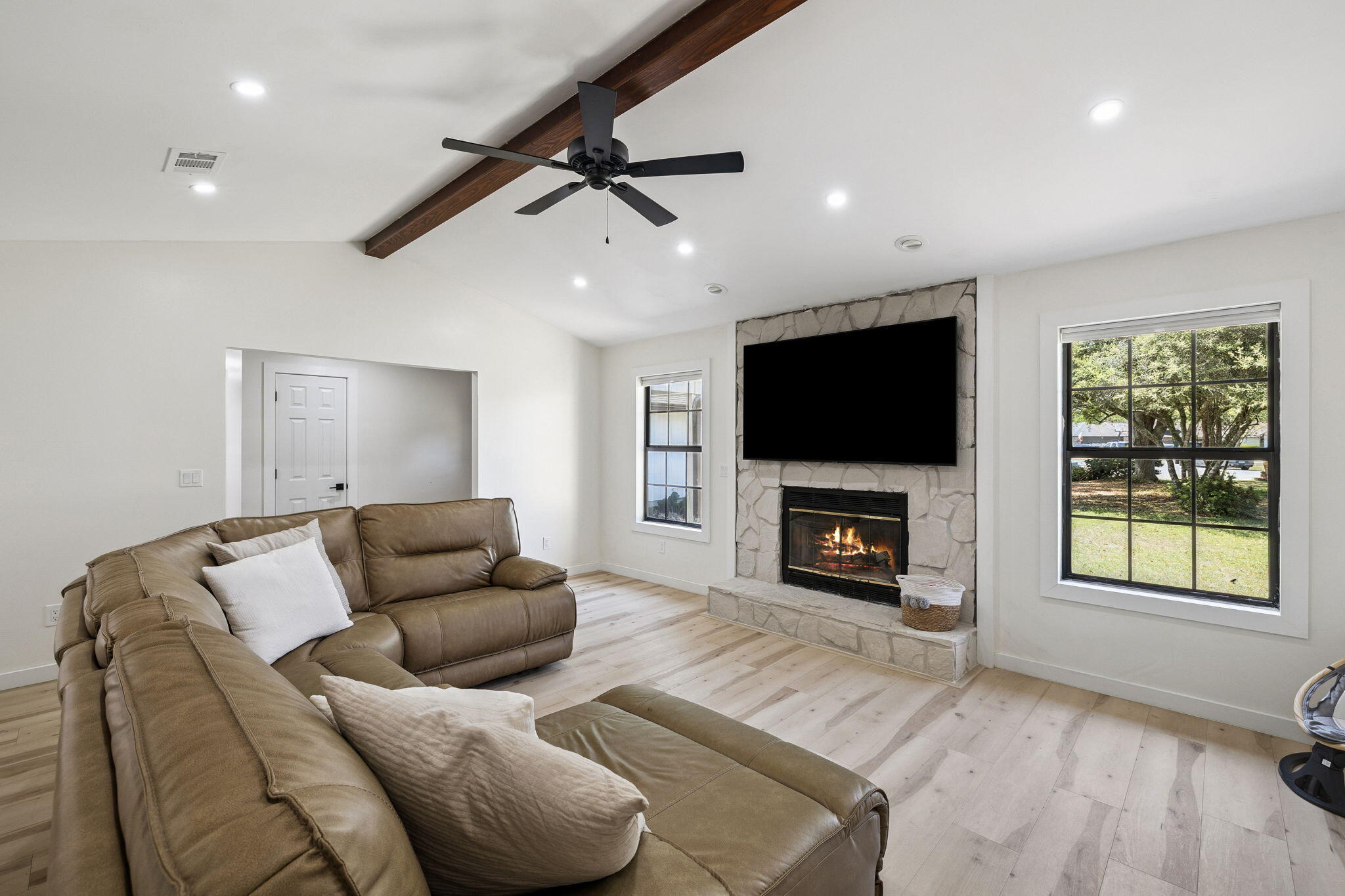 MEADOW WOODS - Residential