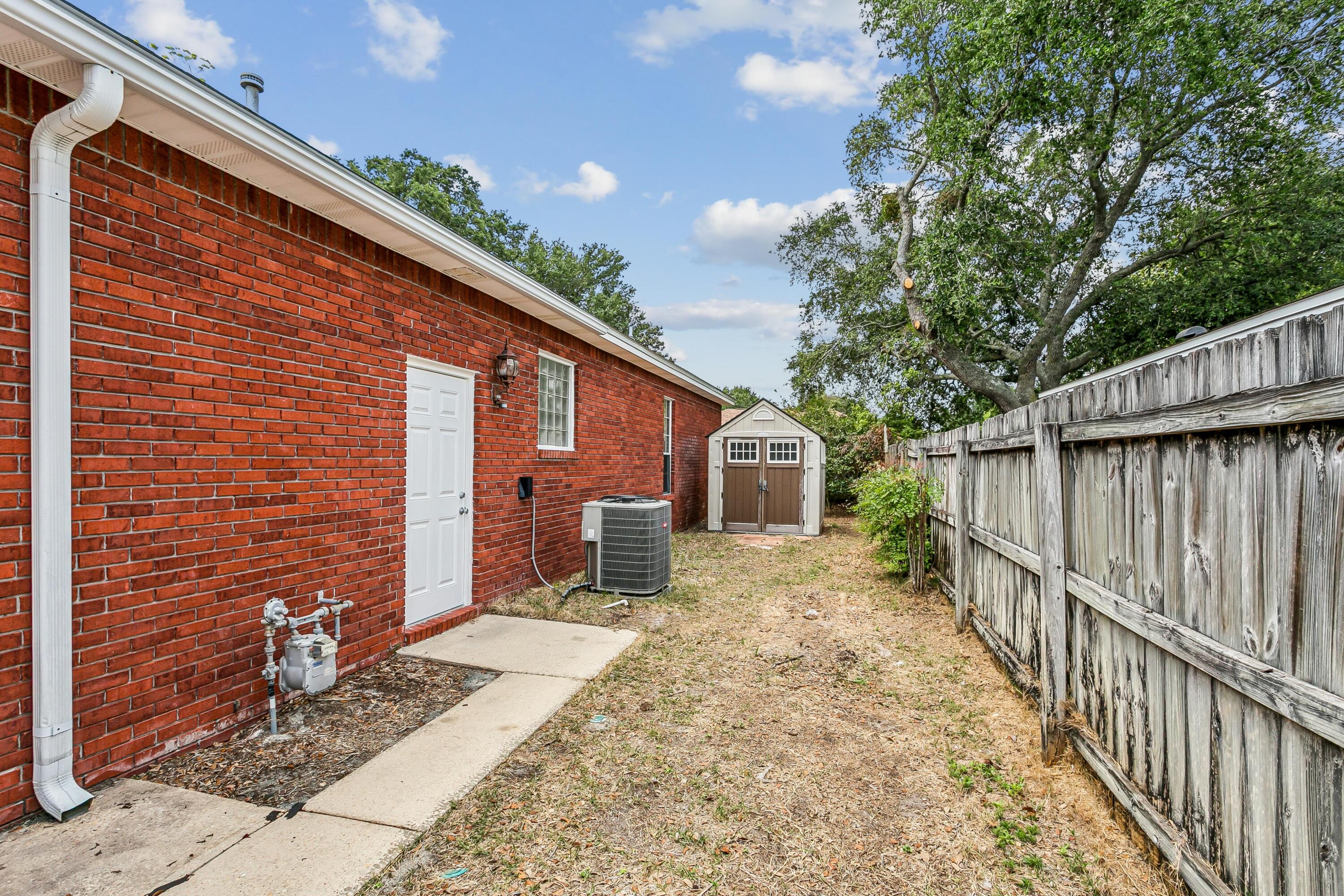 KELL-AIRE GARDENS - Residential