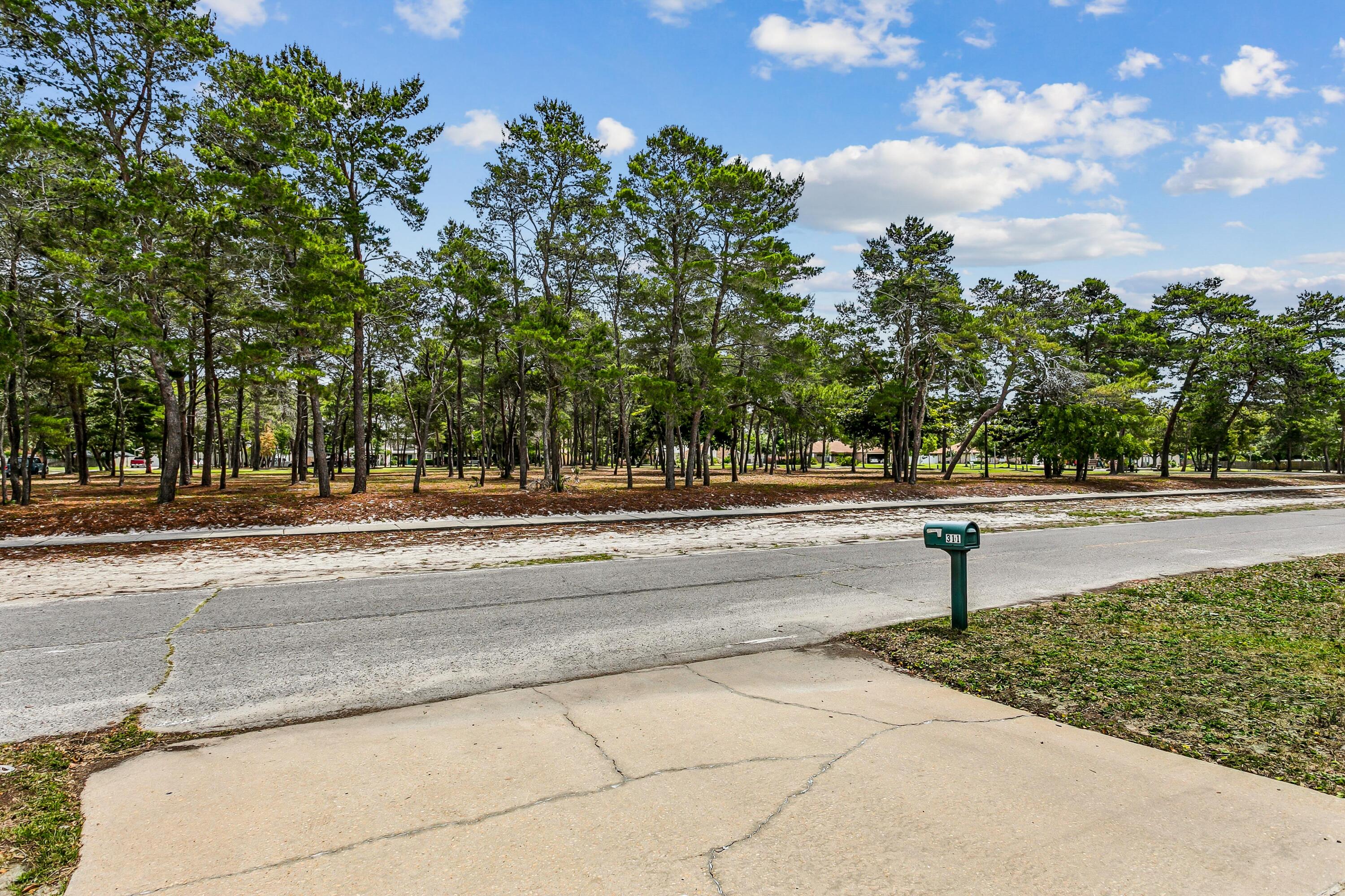 KELL-AIRE GARDENS - Residential