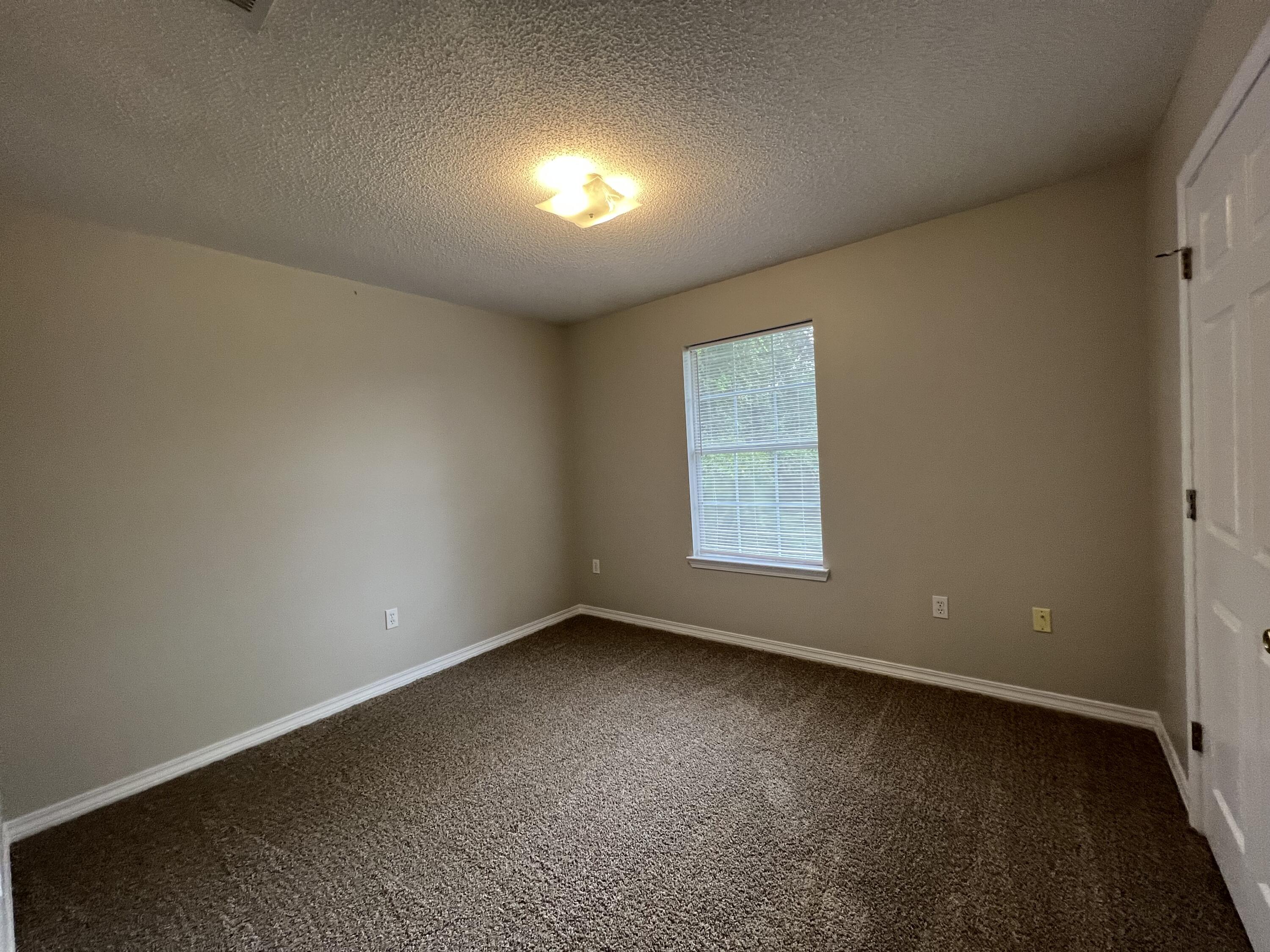 METES & BOUNDS - Residential Lease