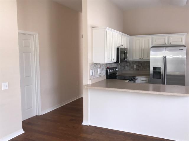 SHADOW LAKES - Residential Lease