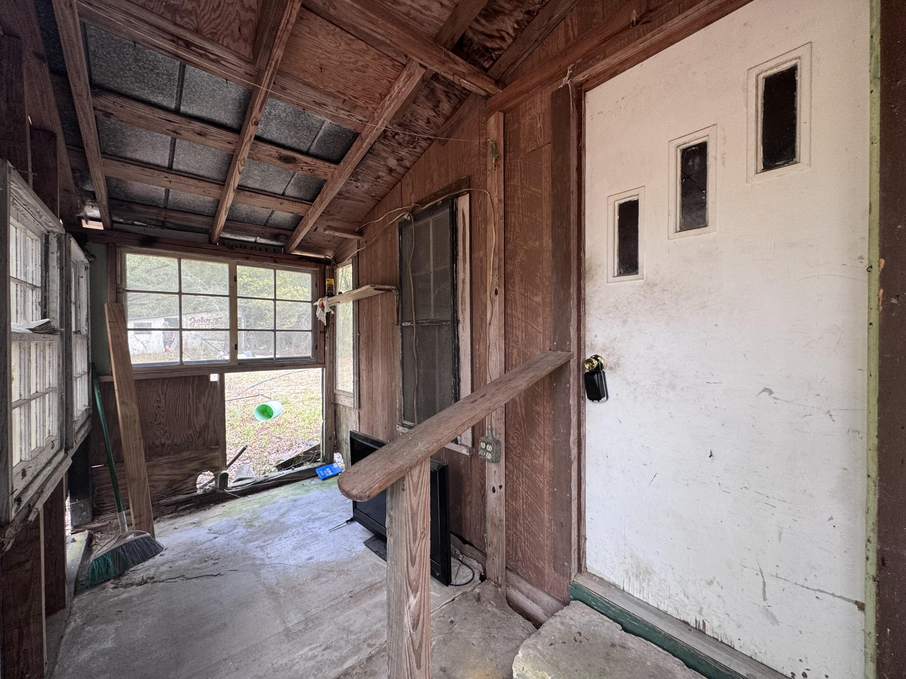 PALM LAKE 2ND ADDN UNREC - Residential