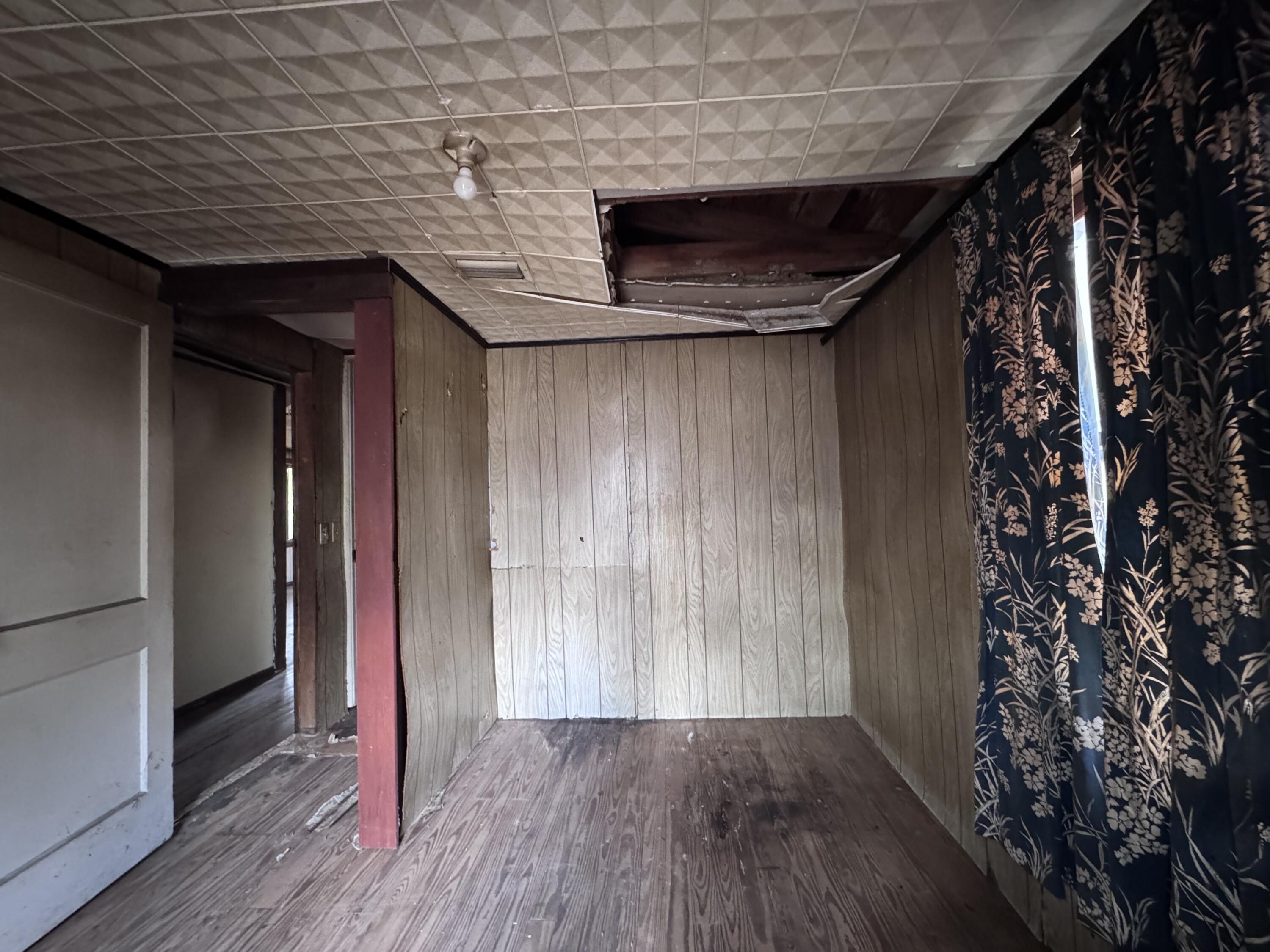 PALM LAKE 2ND ADDN UNREC - Residential