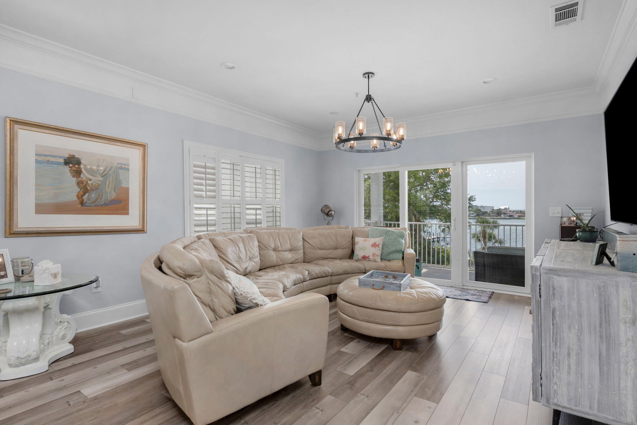 105 SE Brooks Street 3