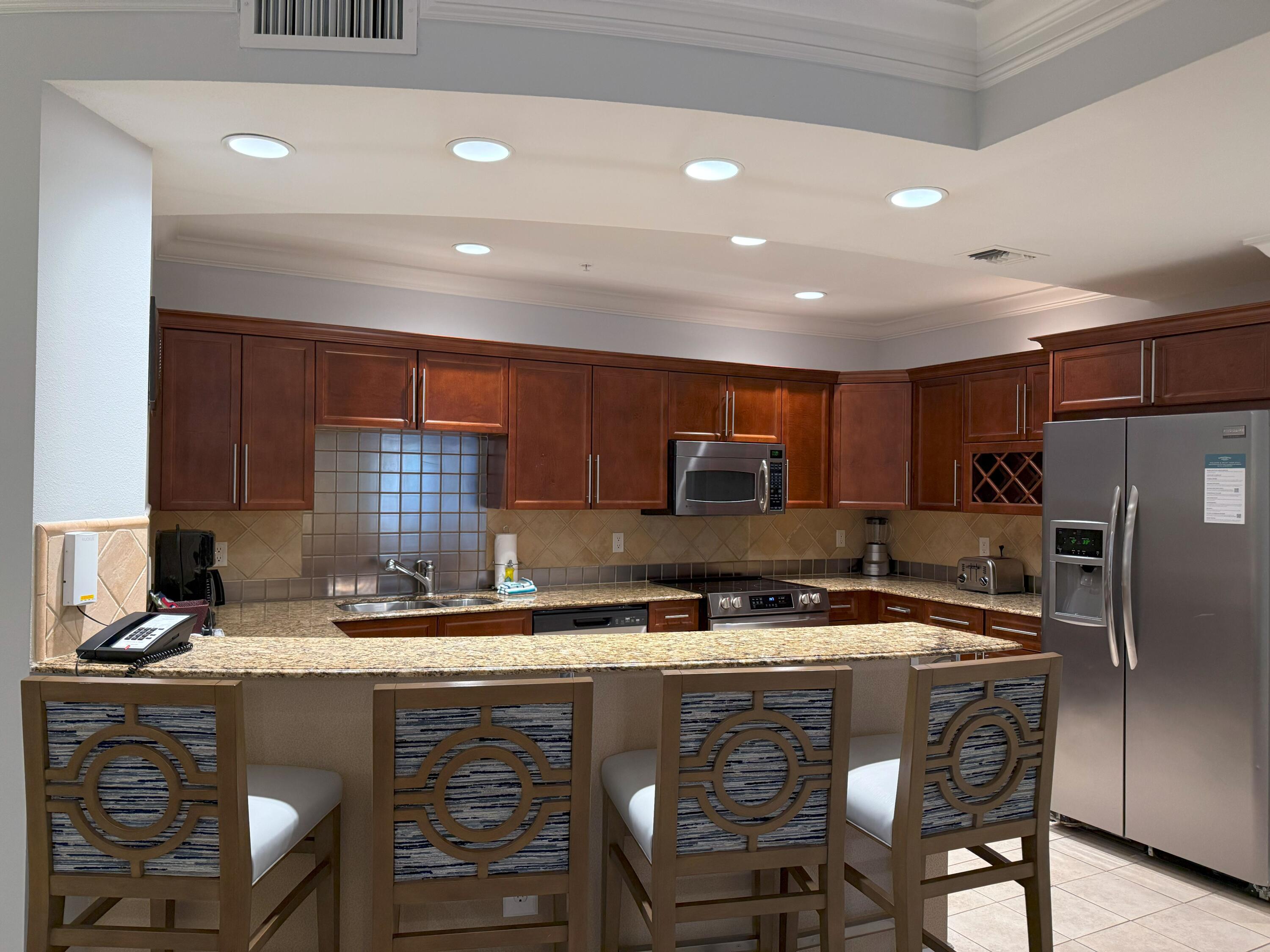 EMERALD GRANDE - Residential