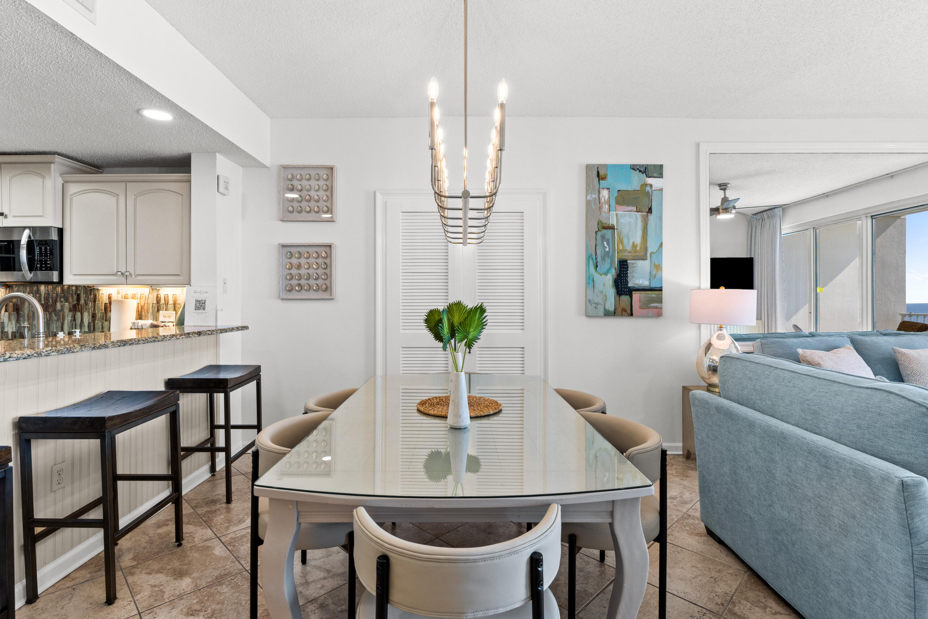 LEEWARD KEY - Residential