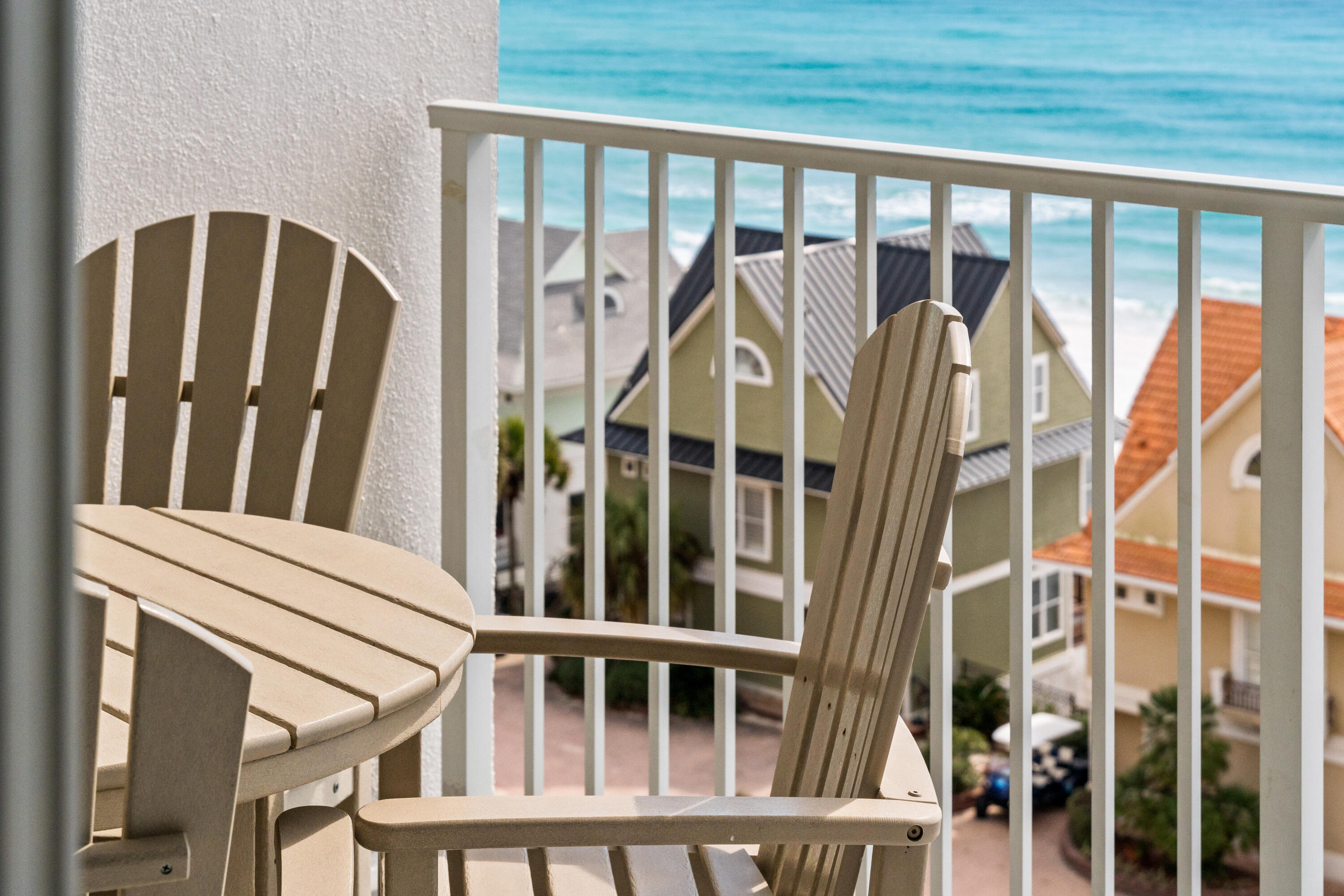 LEEWARD KEY - Residential
