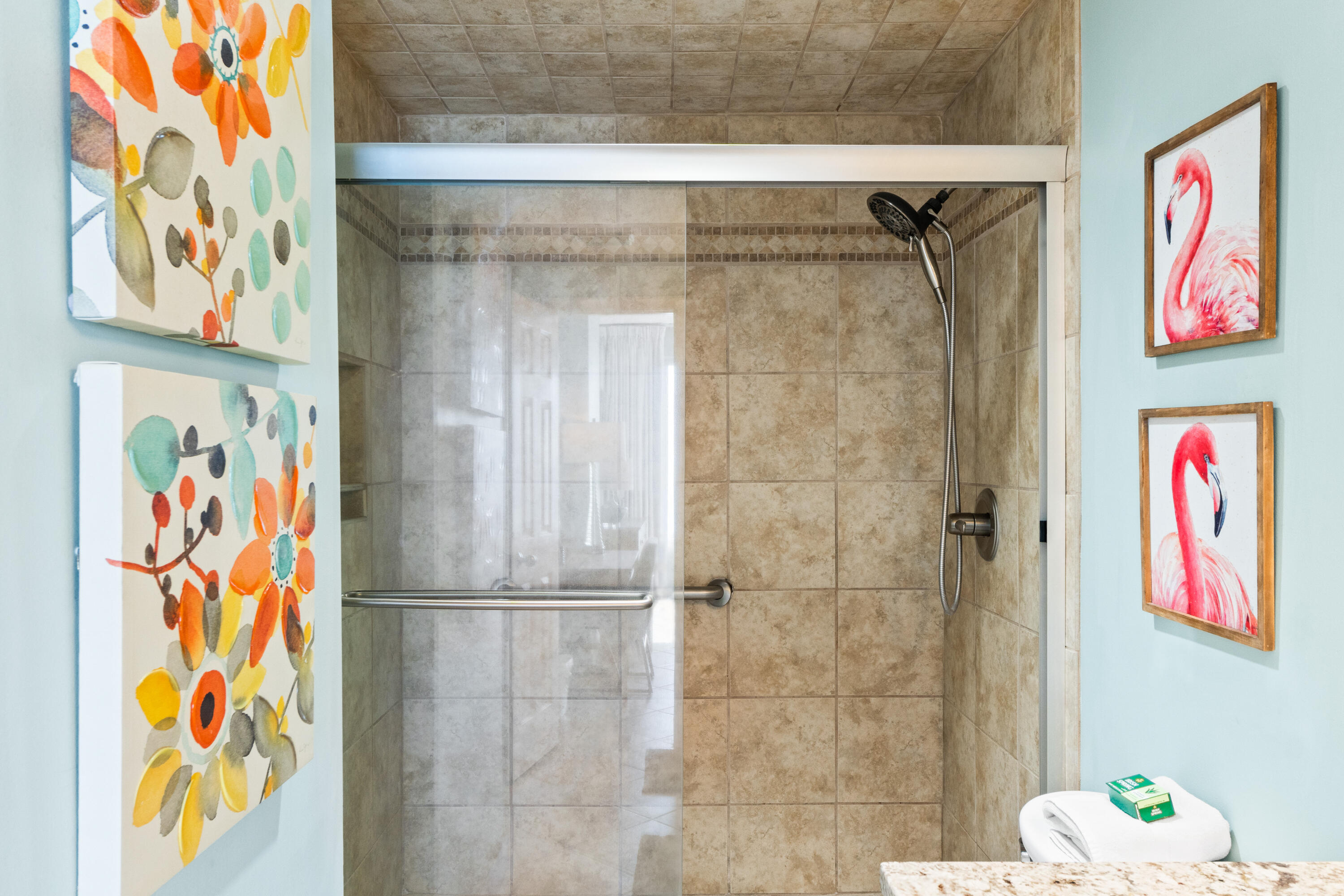 LEEWARD KEY - Residential