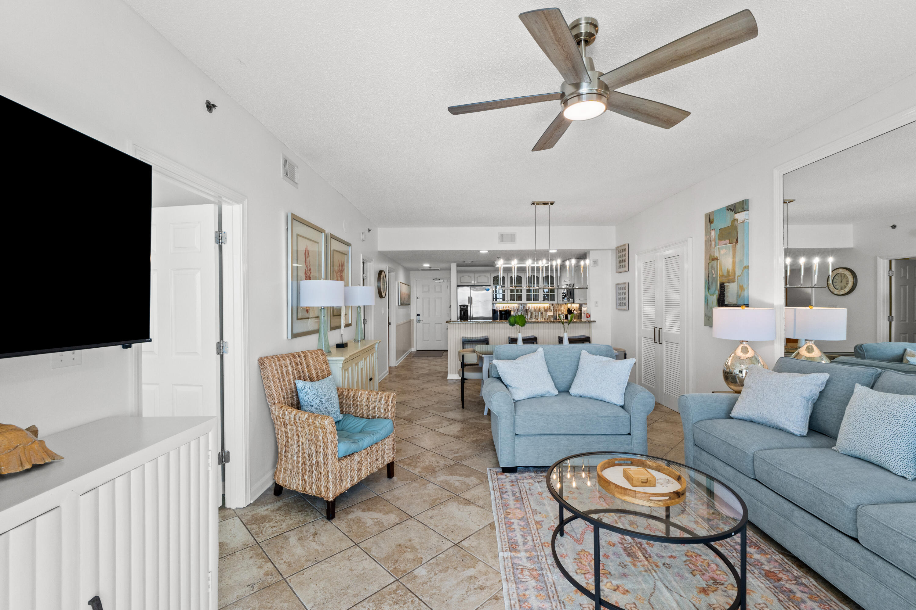 LEEWARD KEY - Residential
