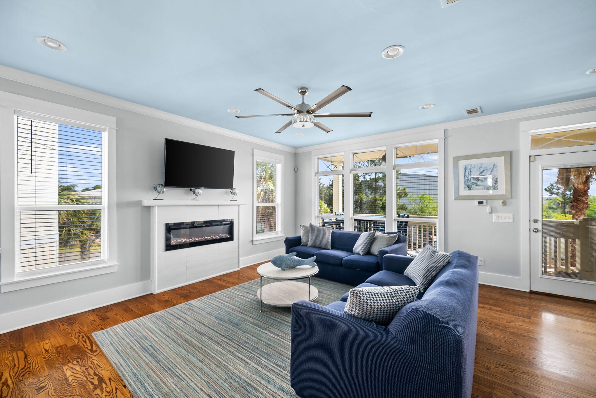 EMERALD WATERS VILLAGE - Residential