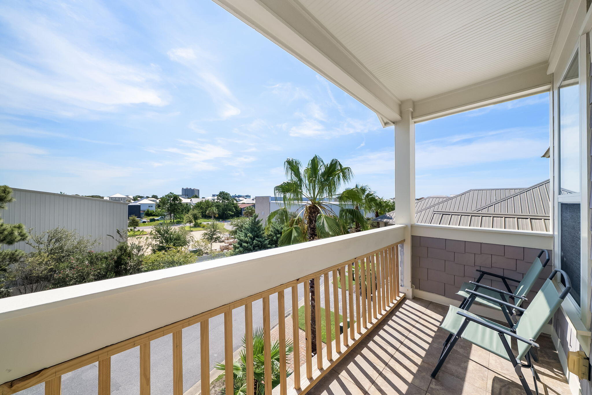 EMERALD WATERS VILLAGE - Residential