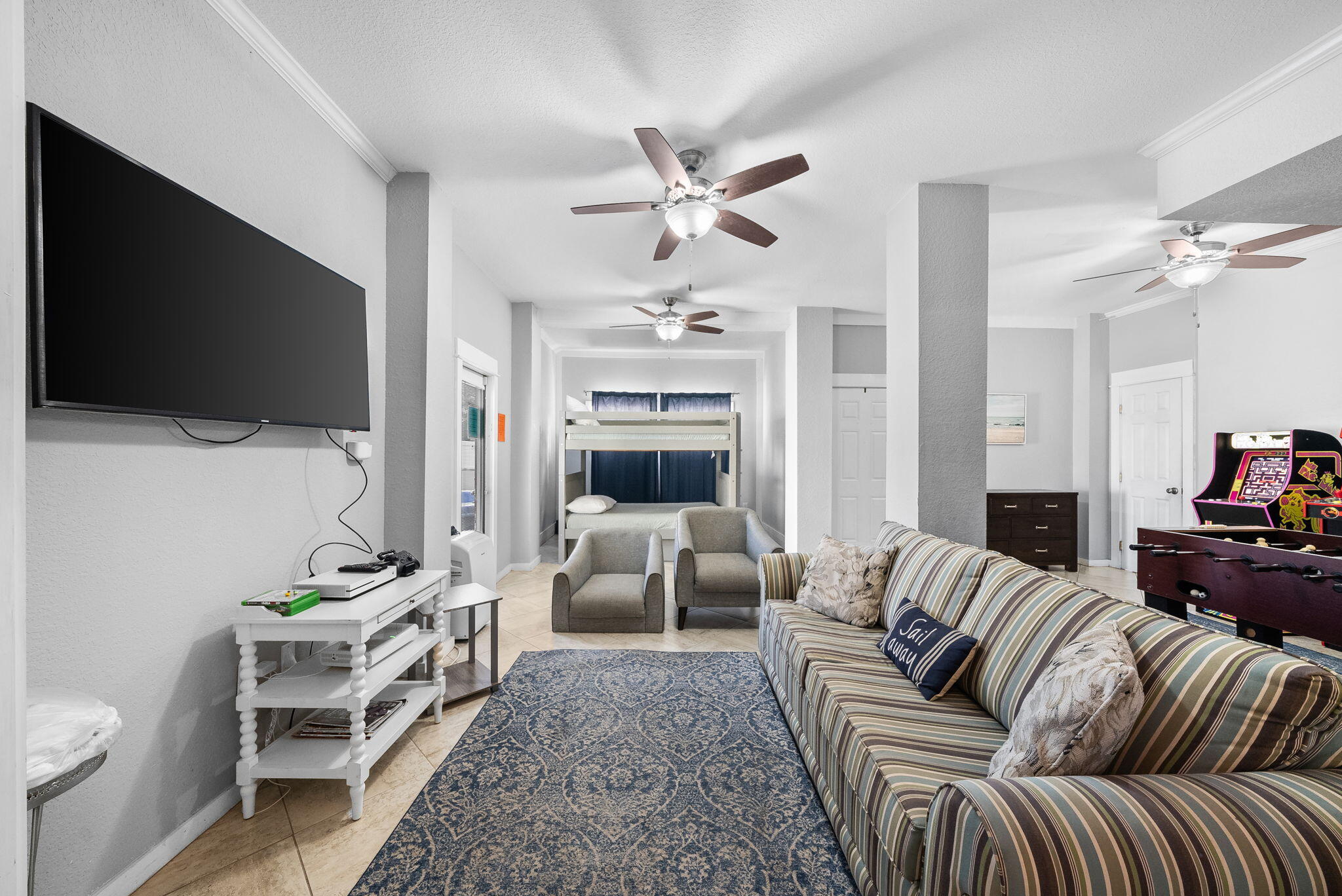 EMERALD WATERS VILLAGE - Residential