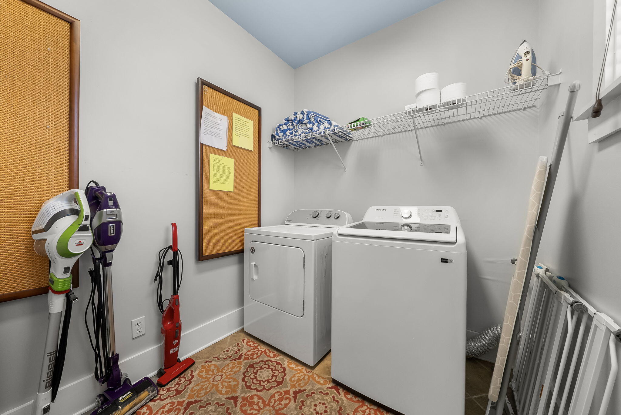 EMERALD WATERS VILLAGE - Residential