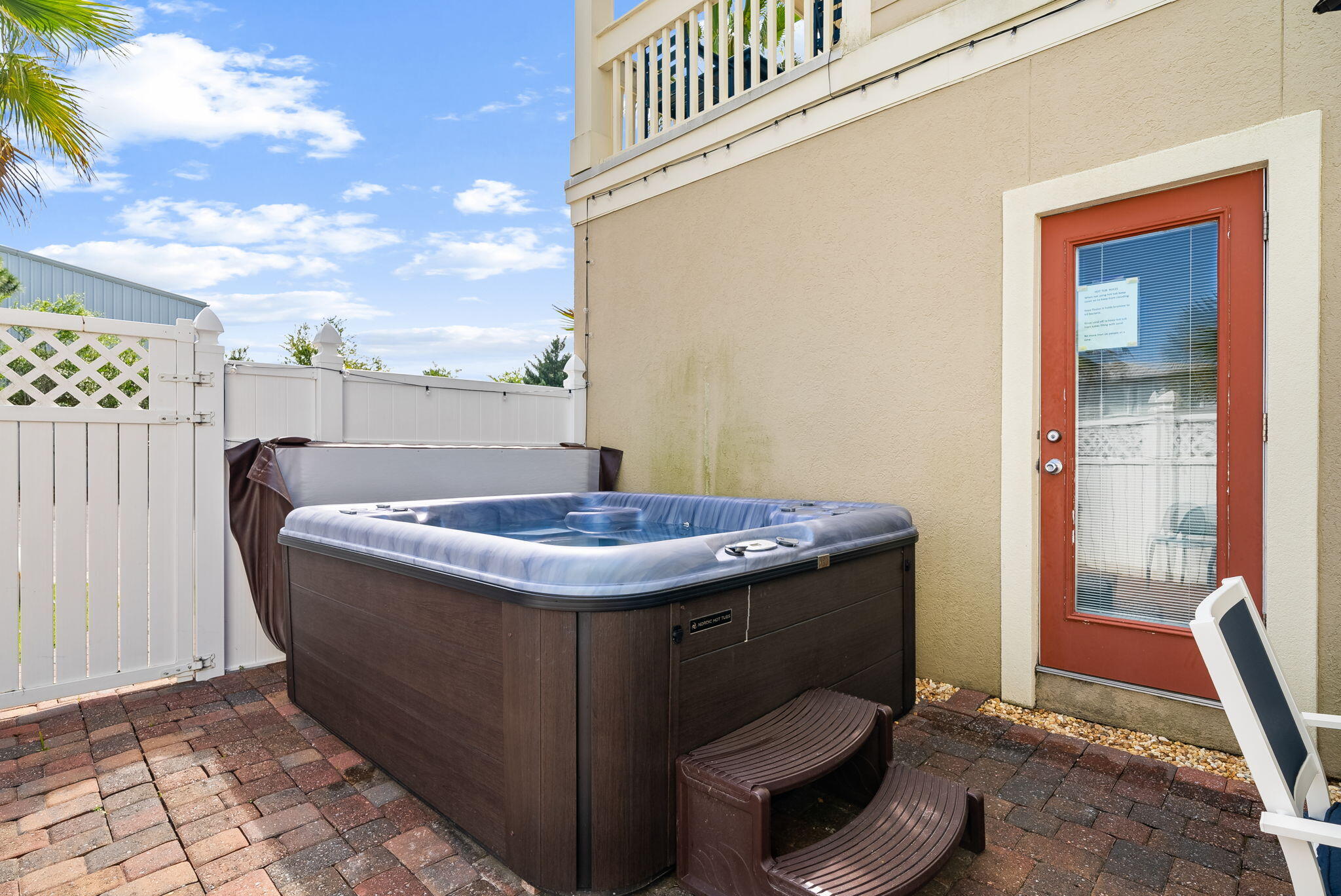 EMERALD WATERS VILLAGE - Residential