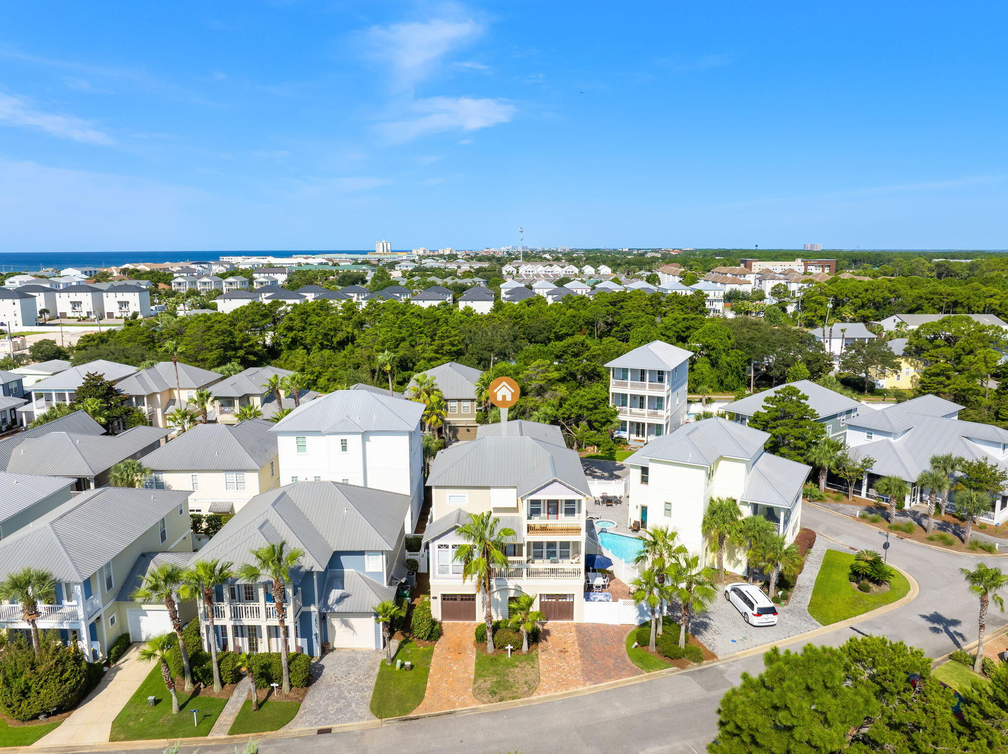 EMERALD WATERS VILLAGE - Residential