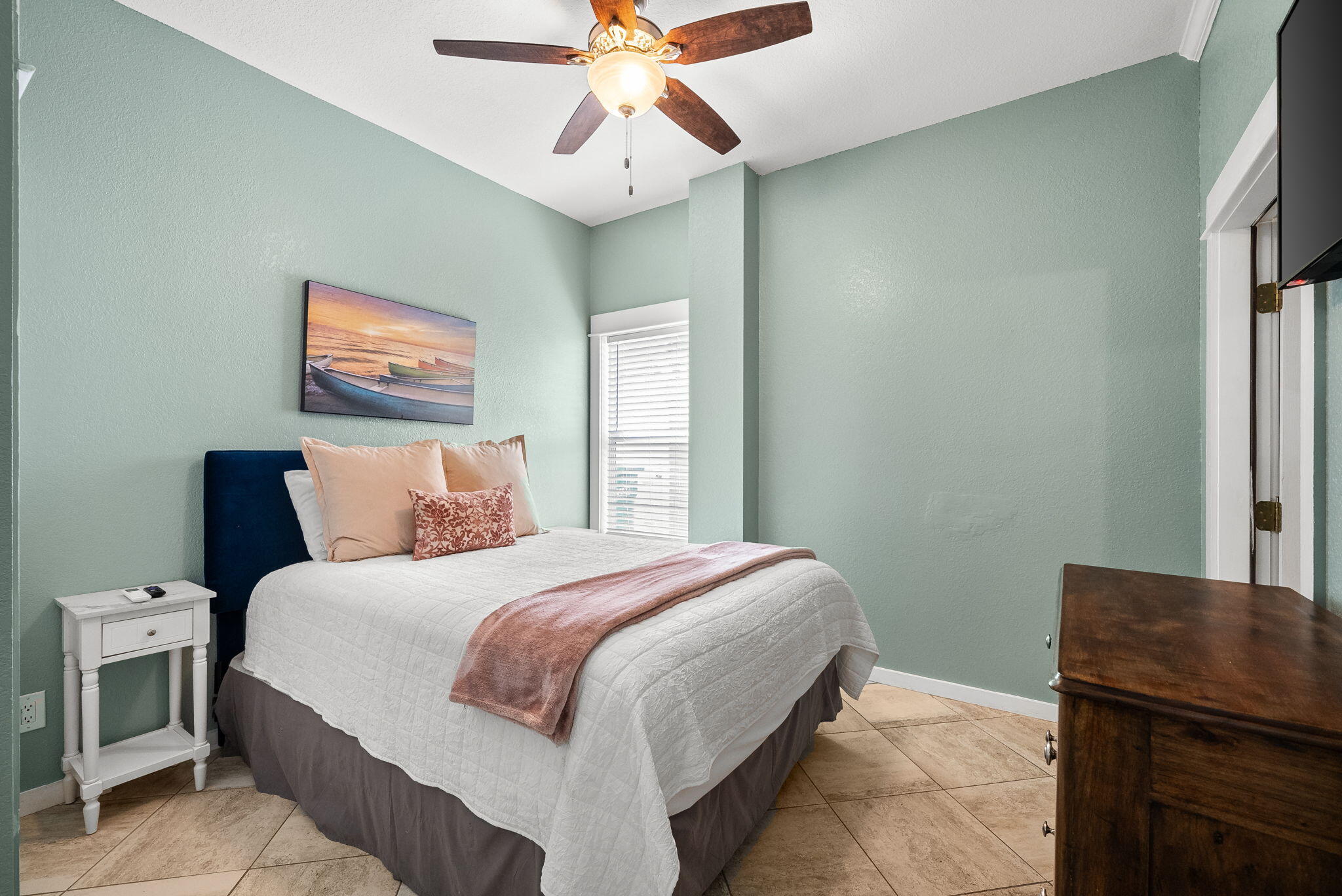 EMERALD WATERS VILLAGE - Residential