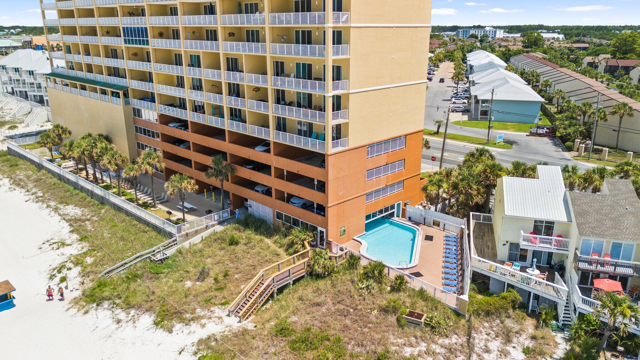 TROPIC WINDS - Residential