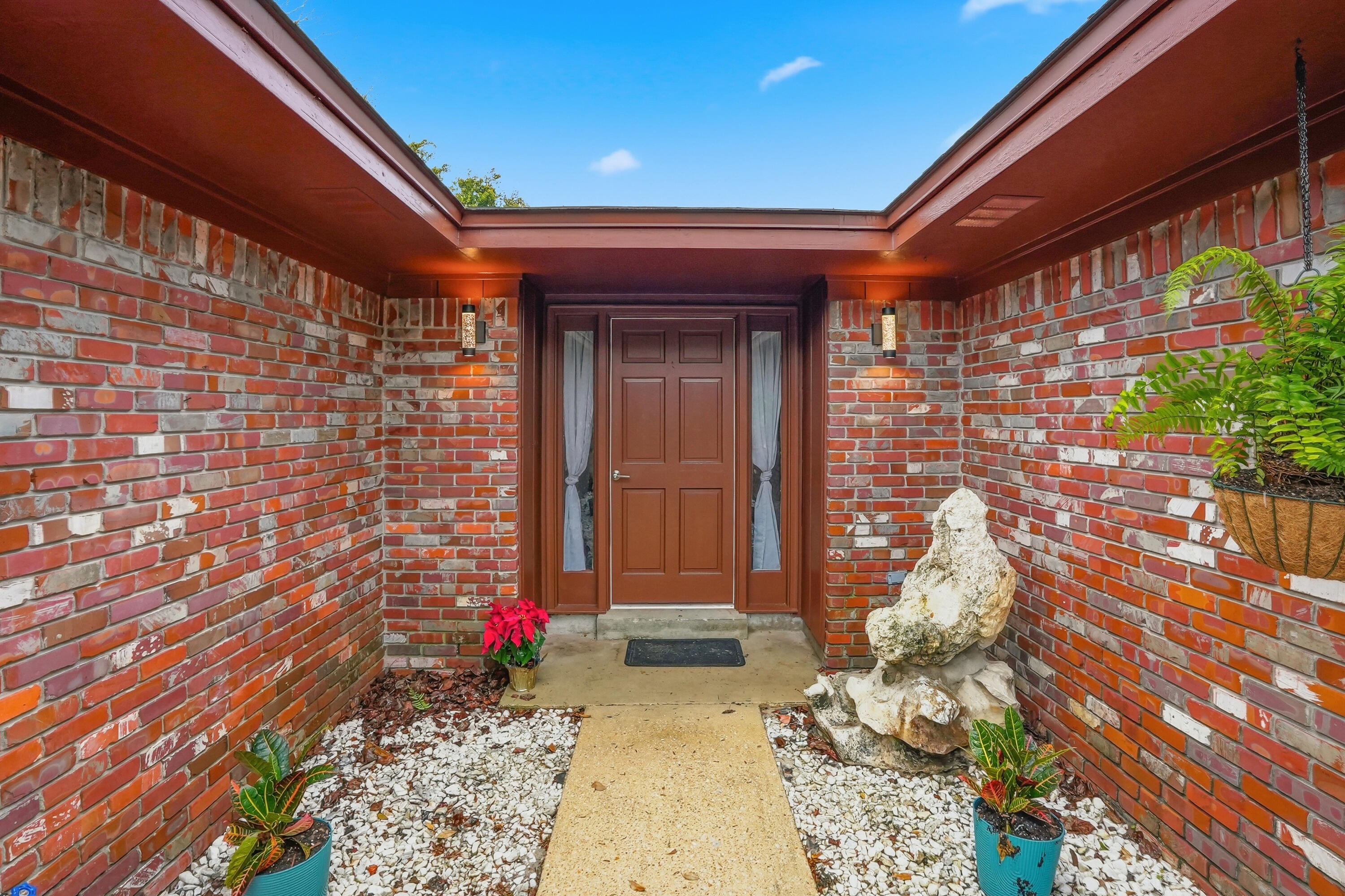 Casa Loma - Residential