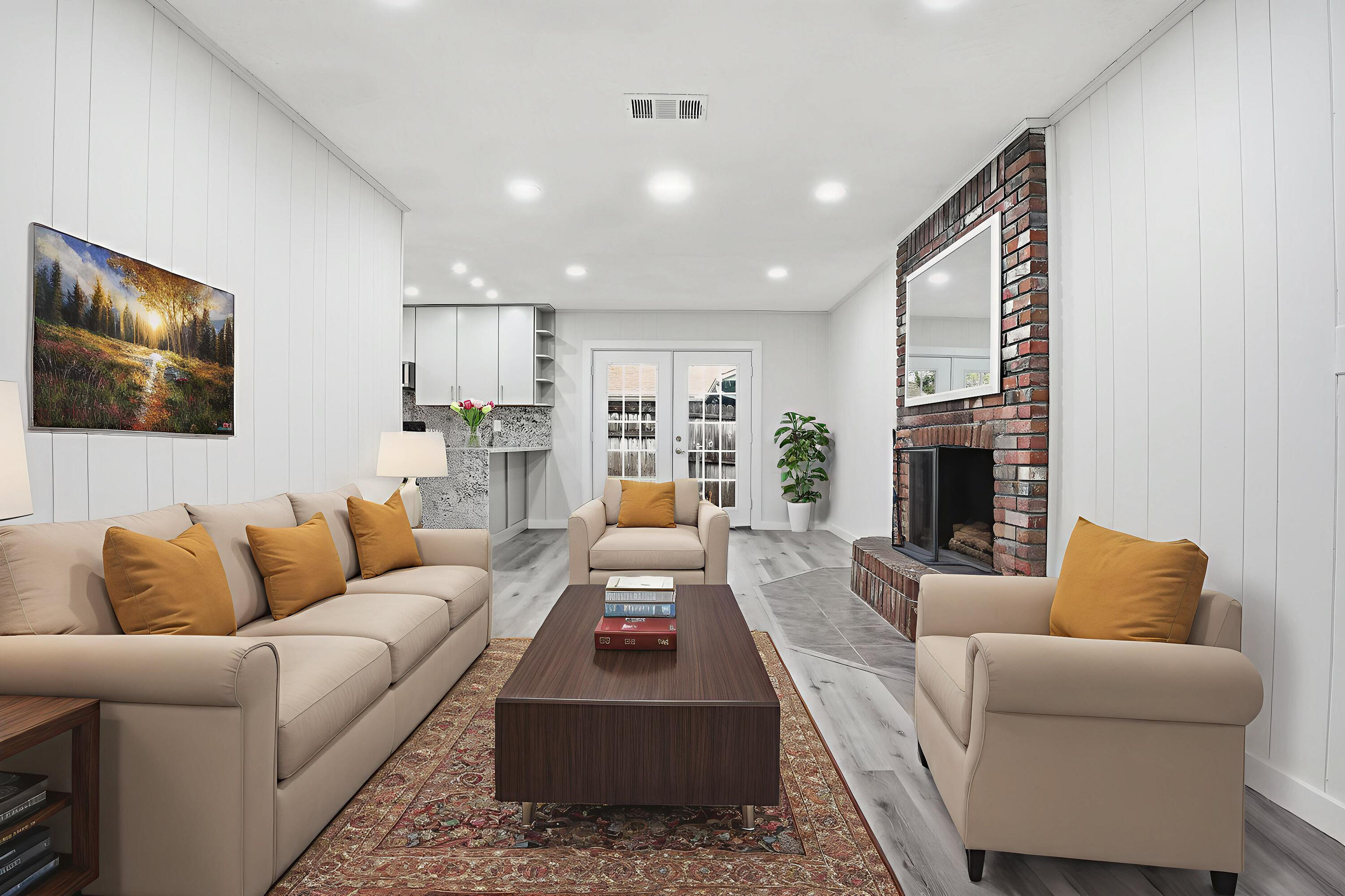 Casa Loma - Residential