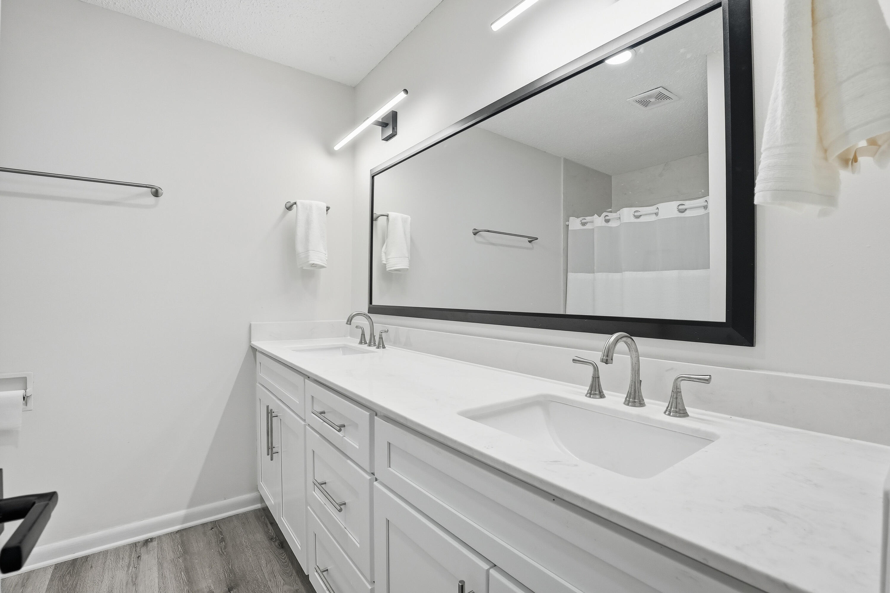 Casa Loma - Residential