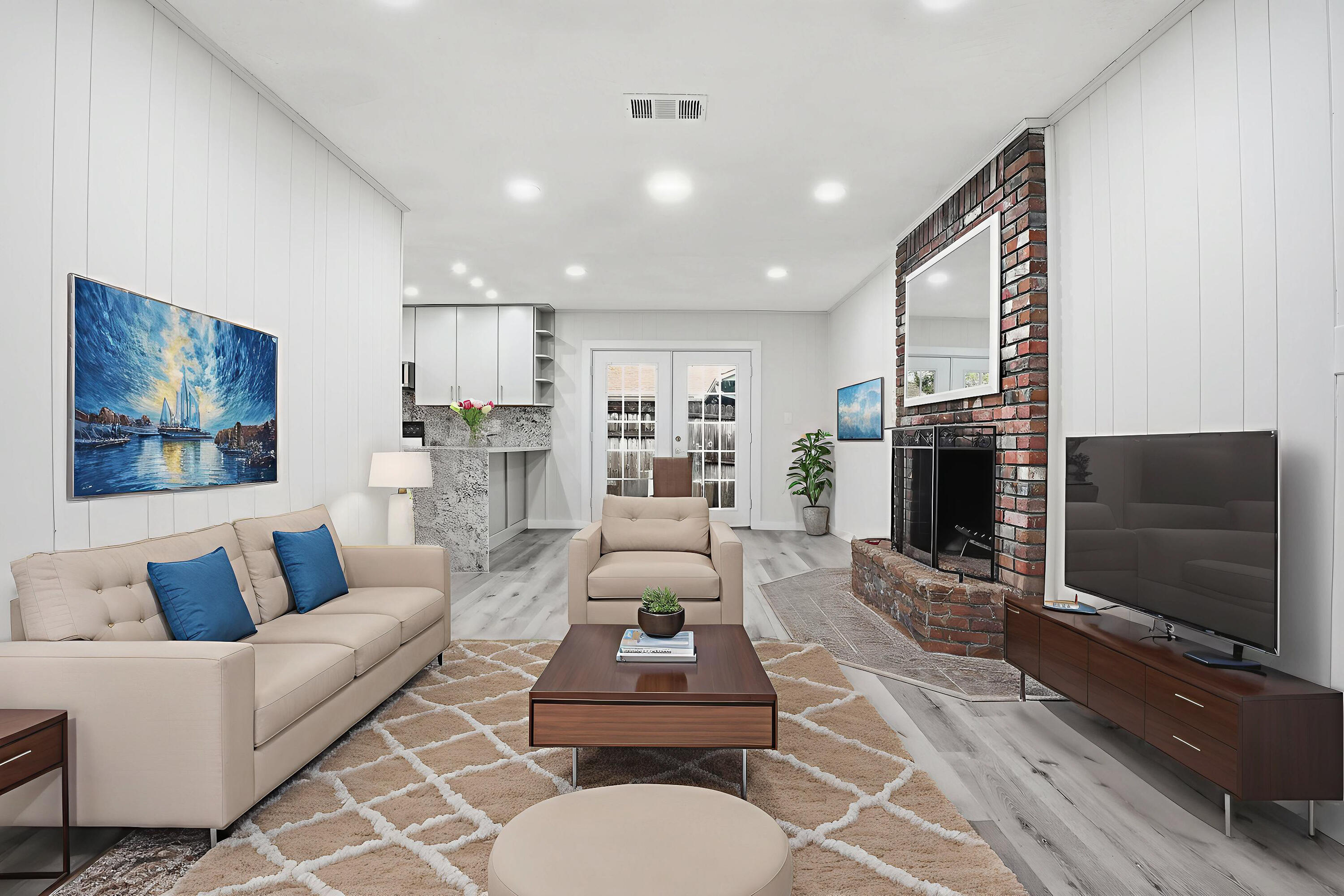 Casa Loma - Residential