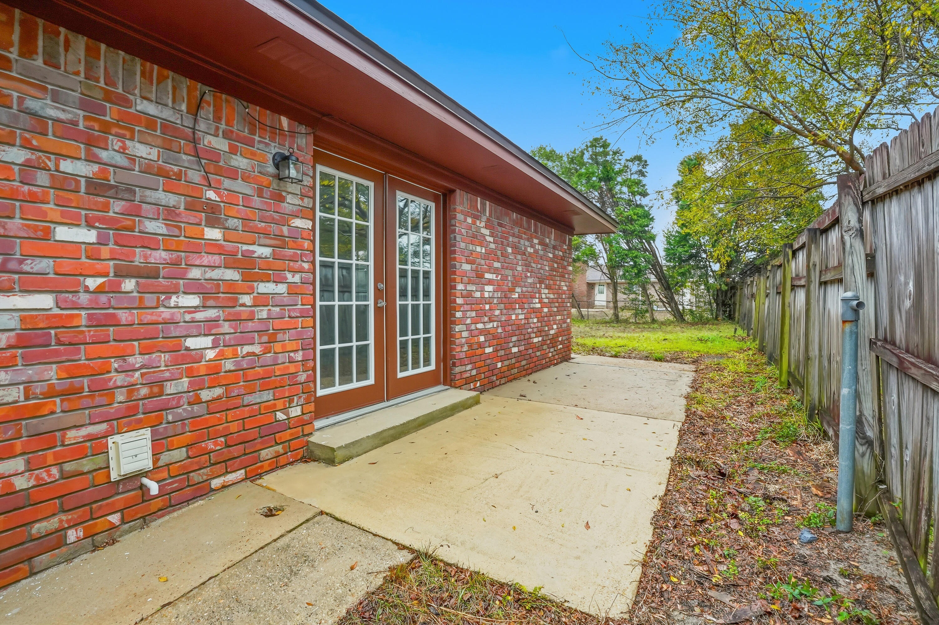 Casa Loma - Residential