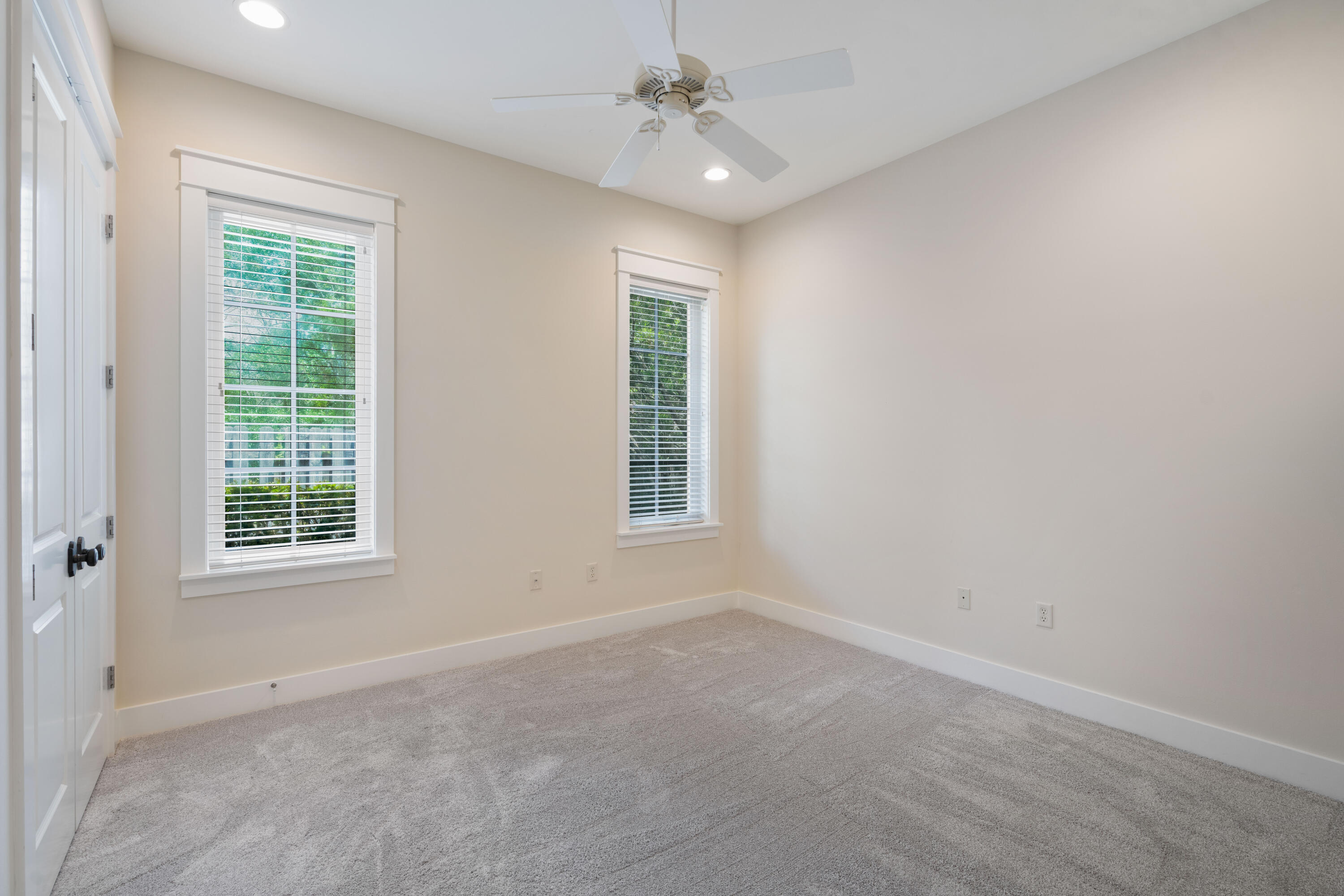 CARSON OAKS - Residential