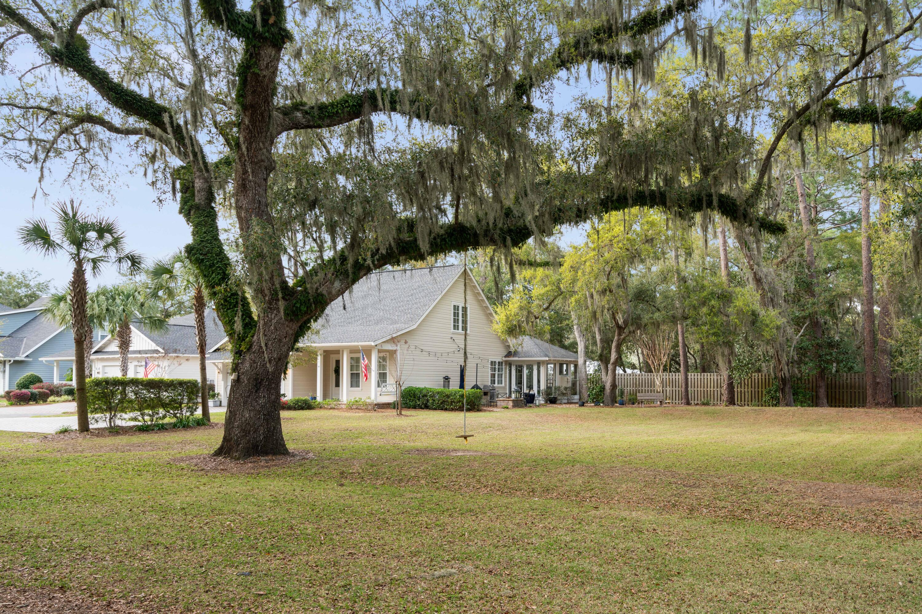 CARSON OAKS - Residential
