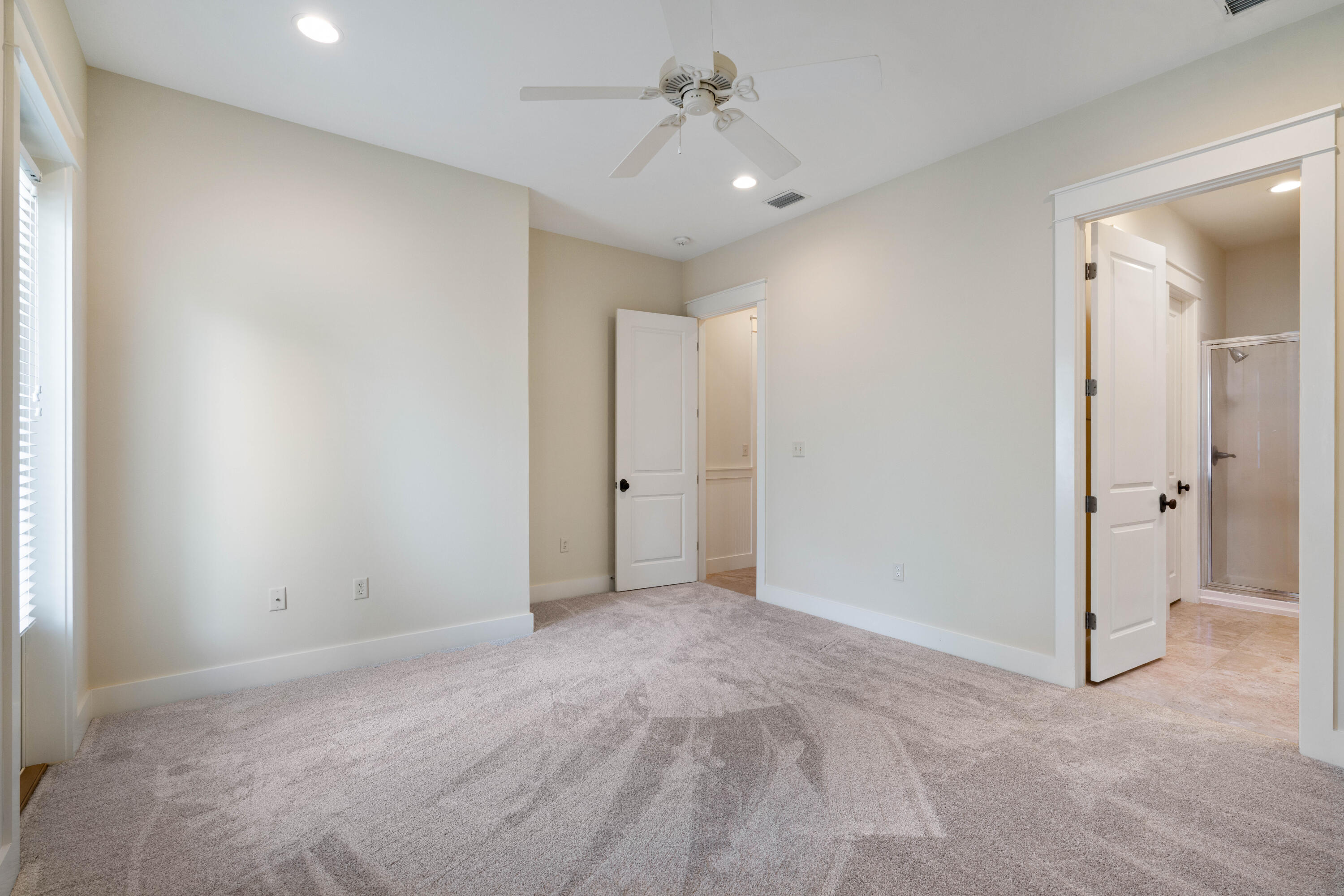 CARSON OAKS - Residential