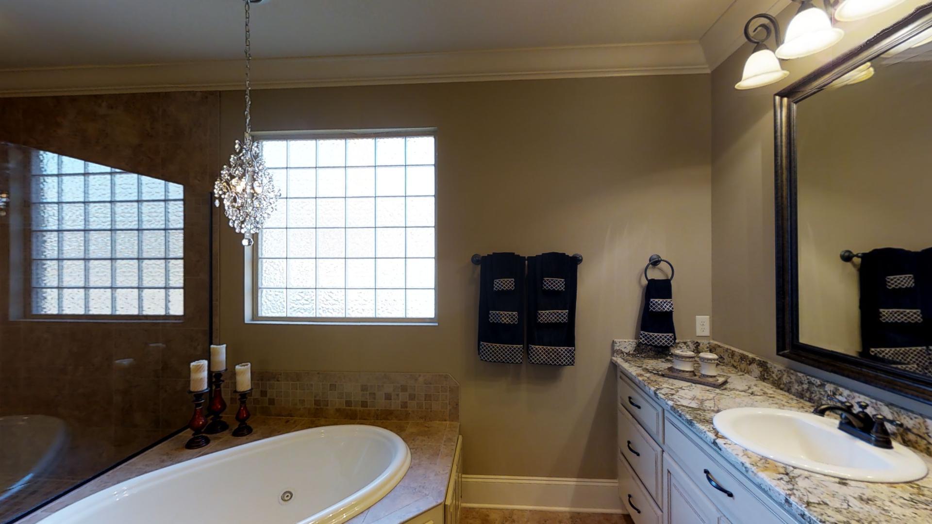 HERITAGE PARK - Residential