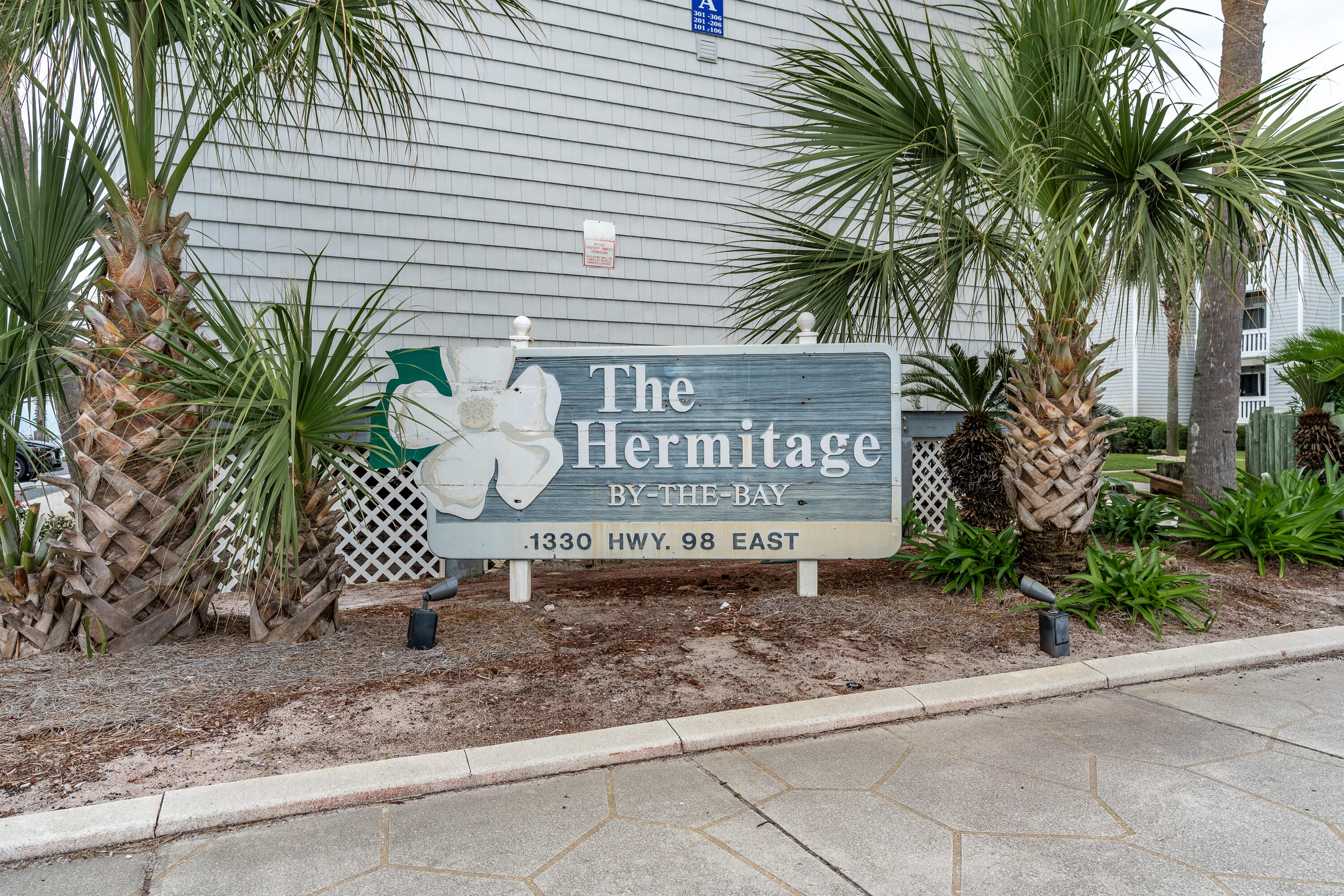 HERMITAGE CONDOMINIUM - Residential