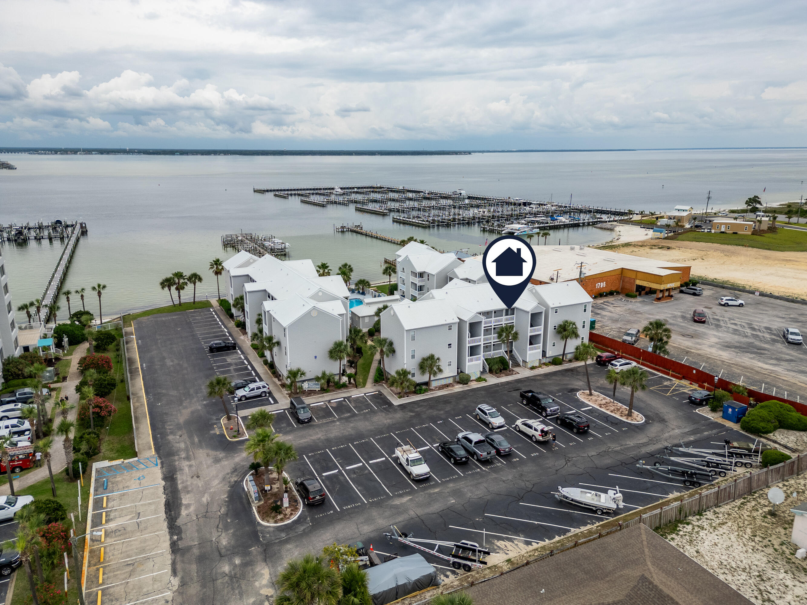 HERMITAGE CONDOMINIUM - Residential